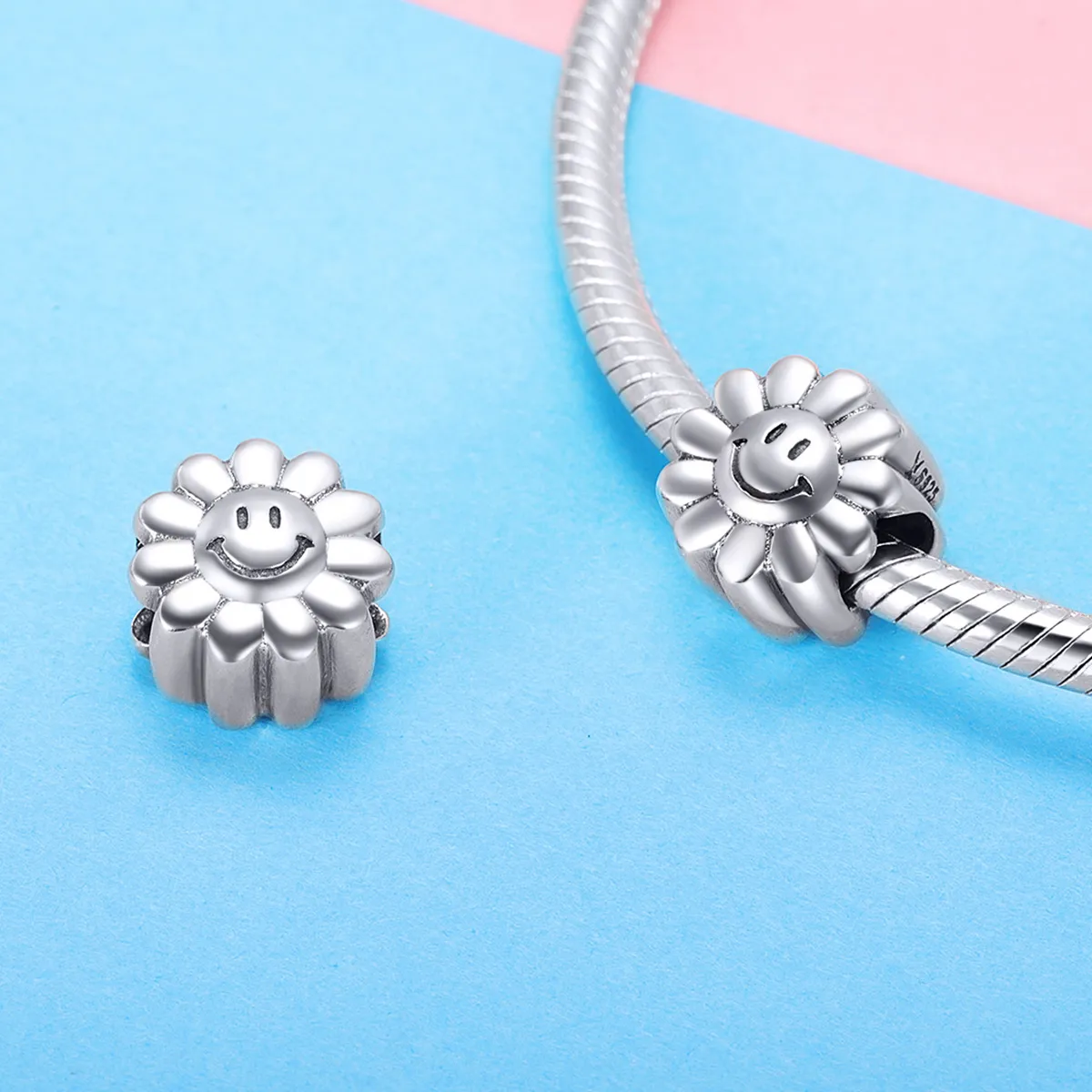 Pandora Style Silver Smiling Sun Charm - SCC901