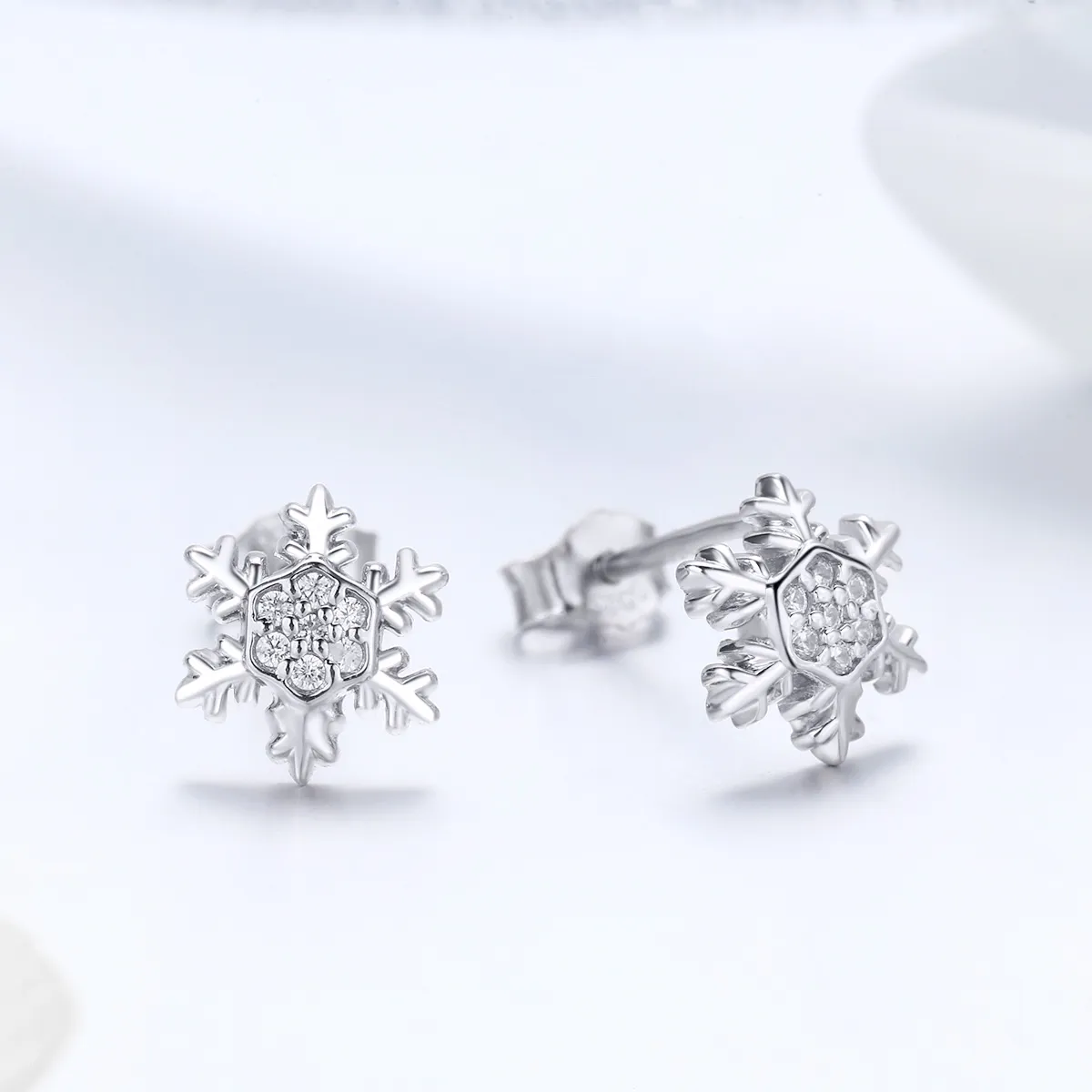 Pandora Style Silver Elegant Snowflakes Stud Earrings - BSE009