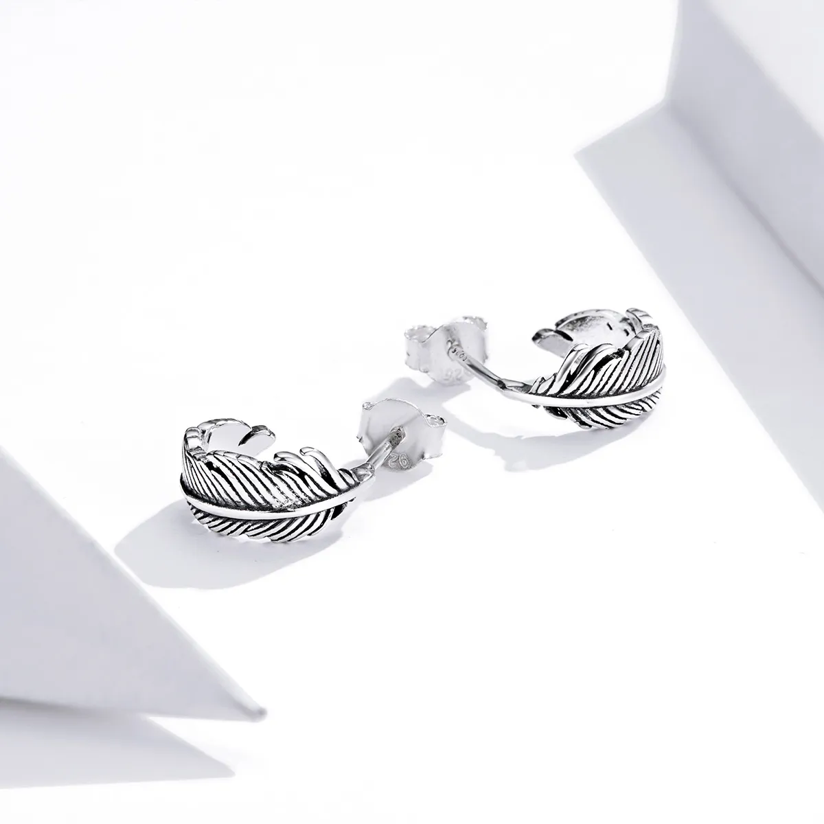 Pandora Style Silver Feather Hoop Earrings - SCE923