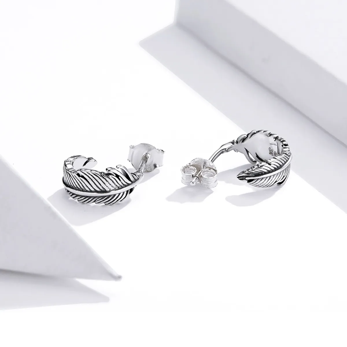 Pandora Style Silver Feather Hoop Earrings - SCE923