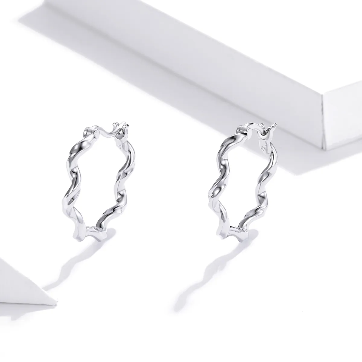 Pandora Style Silver Wave Hoop Earrings - SCE976