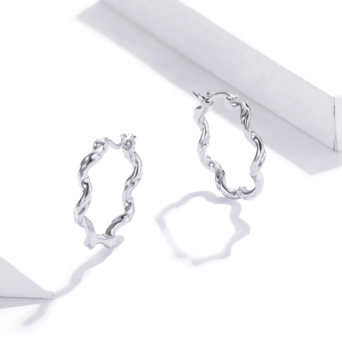 Pandora Style Silver Wave Hoop Earrings - SCE976