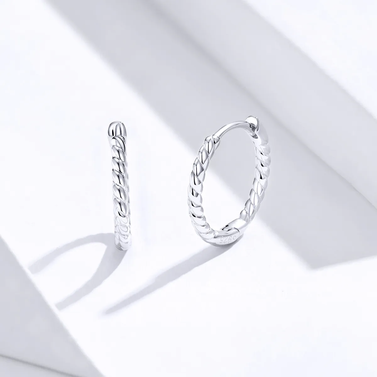 Pandora Style Silver Weaving geometry Hoop Earrings - SCE841