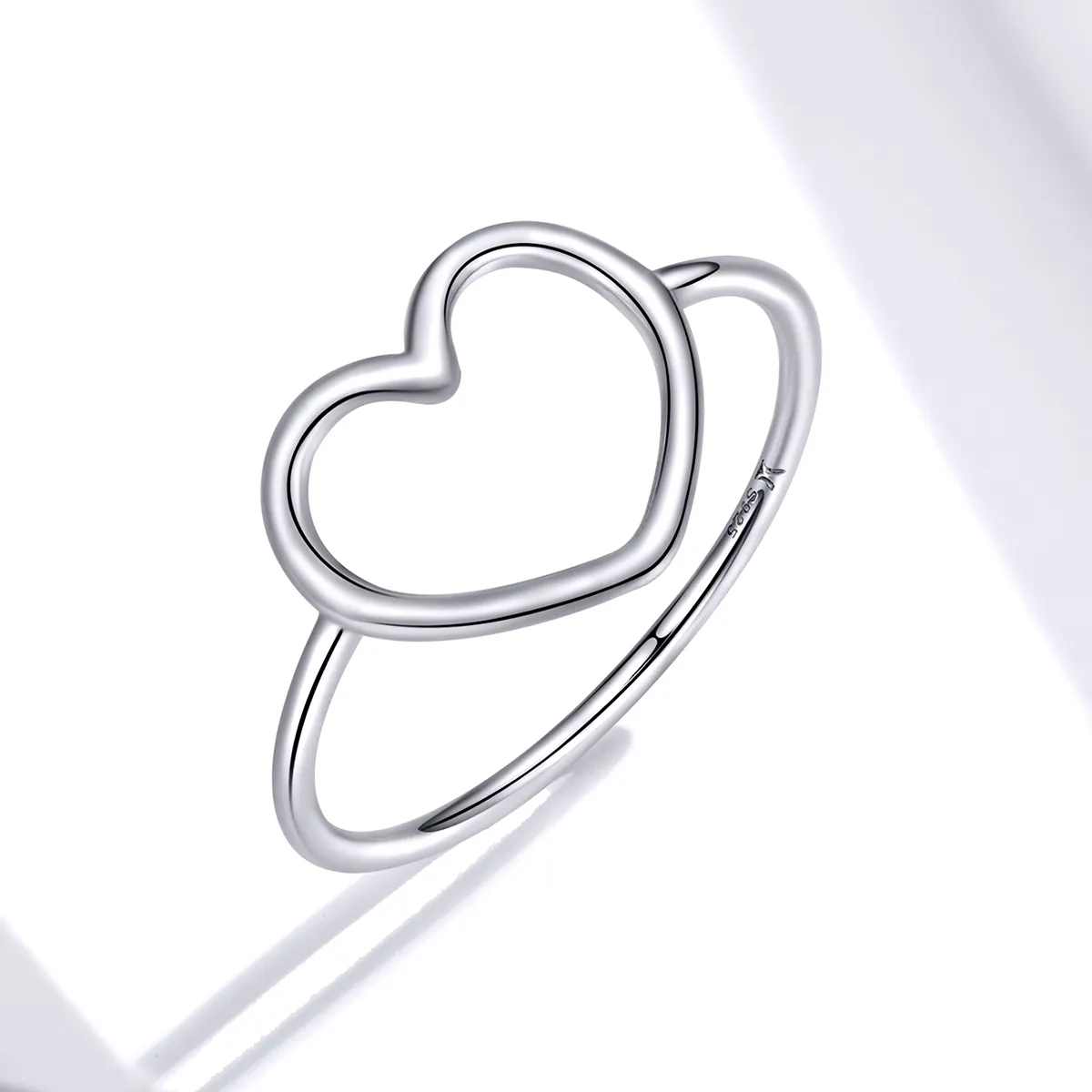 Pandora Style Silver Heart Ring - SCR641