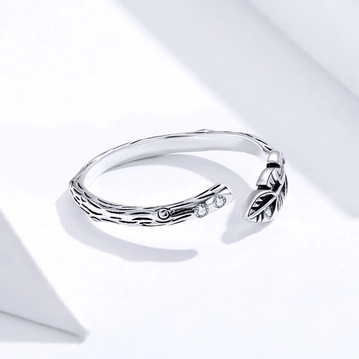 Pandora Style Silver Vintage Leaves Open Ring - SCR639