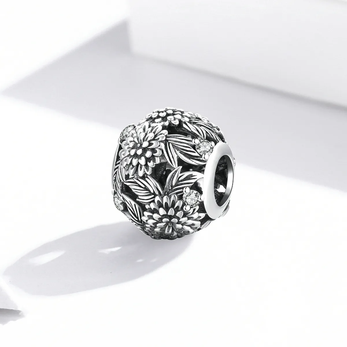 Pandora Style Embossed Flowers Charm - SCC2097