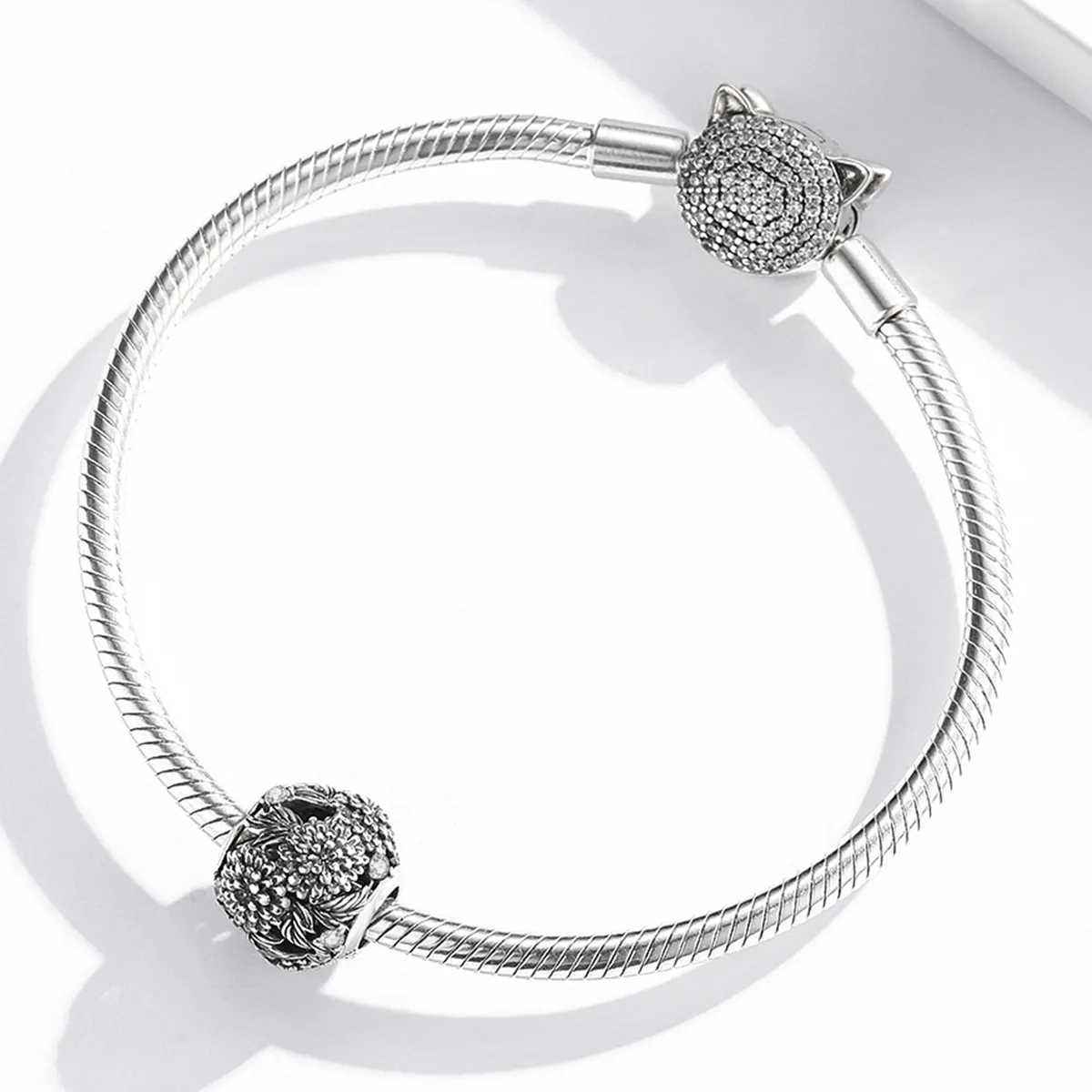 Pandora Style Embossed Flowers Charm - SCC2097