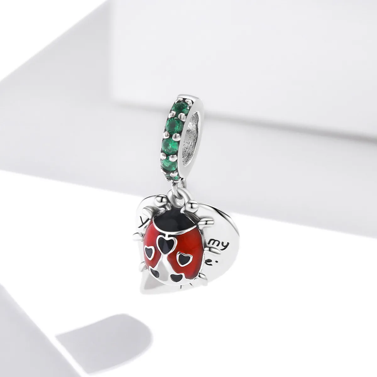 Pandora Style Ladybug with Leaves Dangle - BSC492