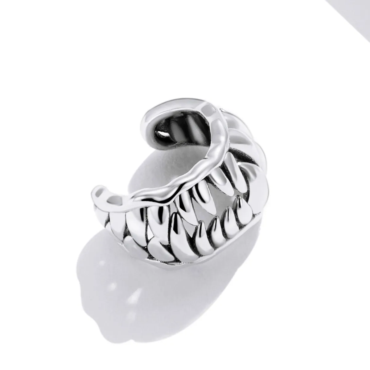 Pandora Style Beast Tooth Ear clip - SCE1203