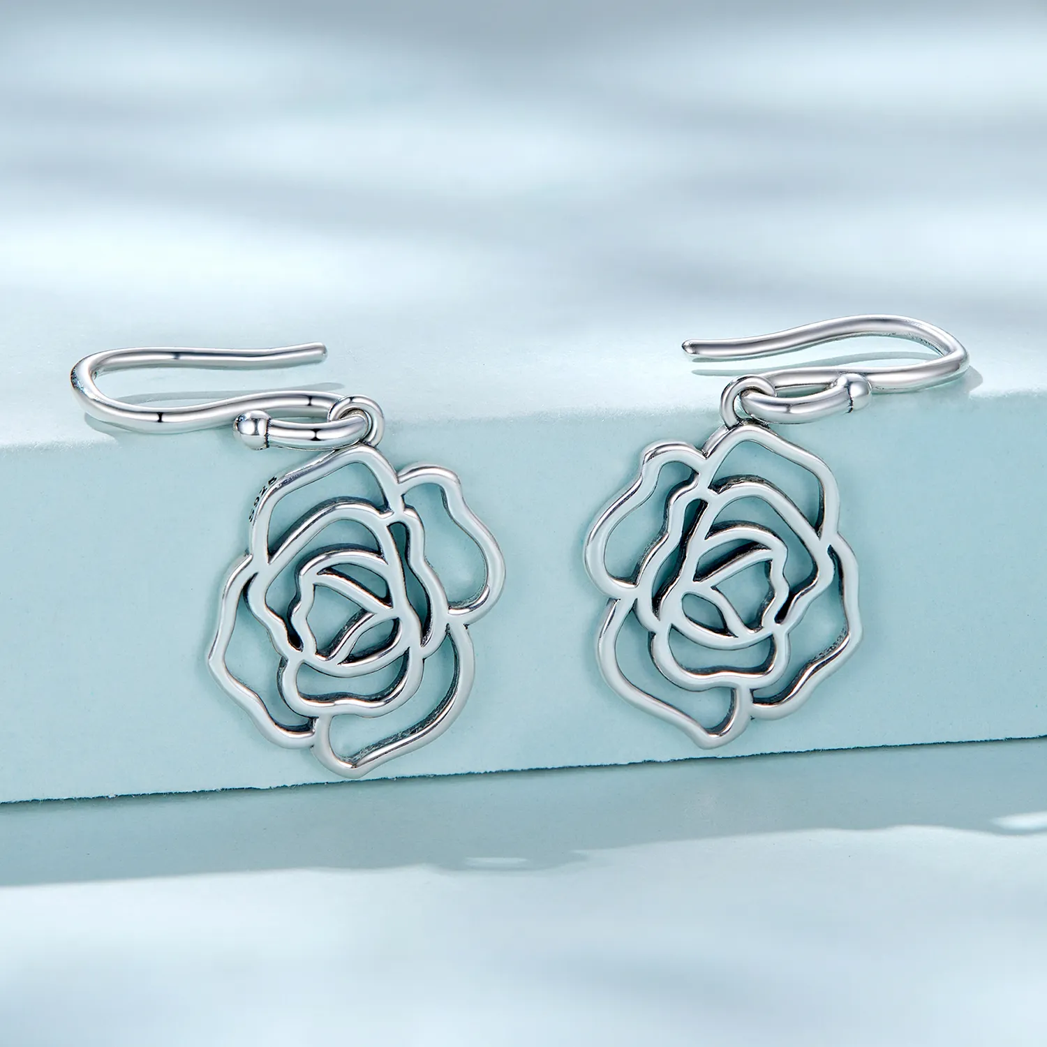 Pandora Style Roses Hanging Earrings - SCE1505