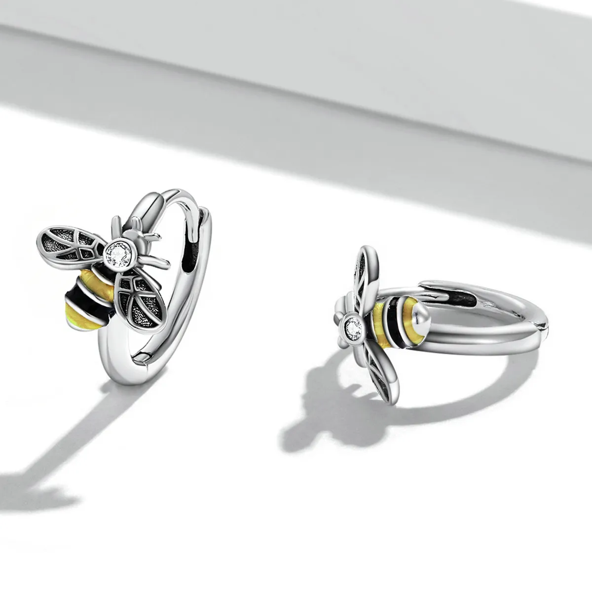 Pandora Style Mini Bee Hoop Earrings - SCE1337