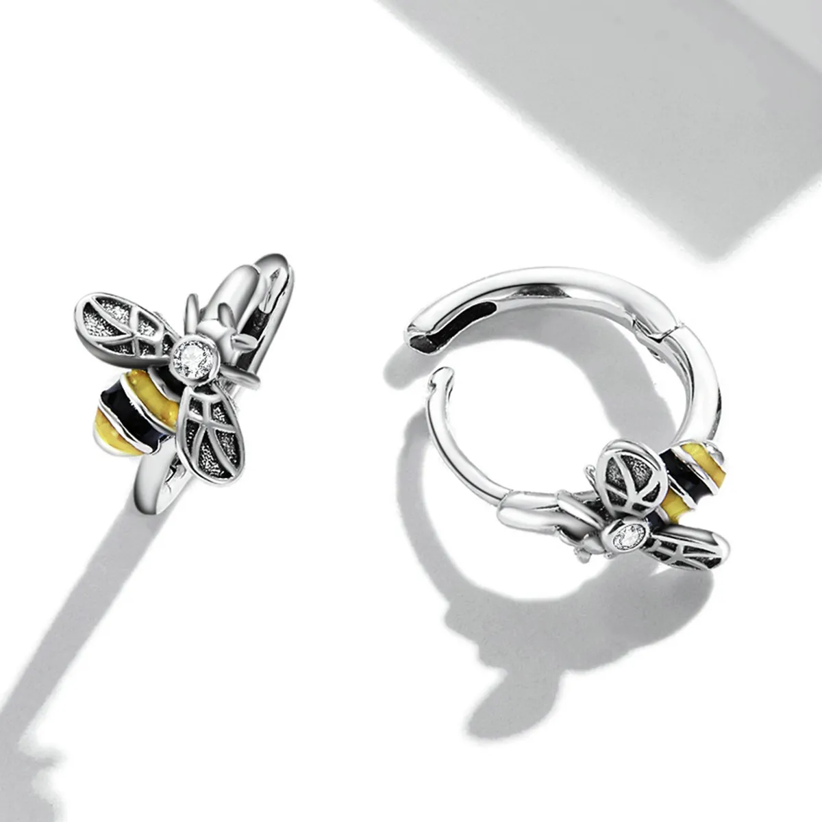 Pandora Style Mini Bee Hoop Earrings - SCE1337