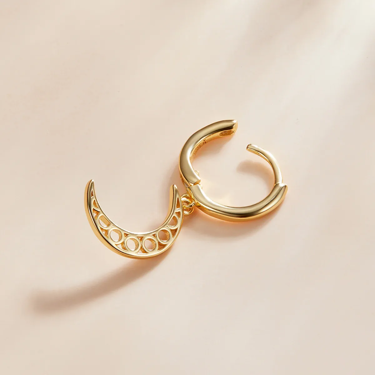 Pandora Style Minimalism - Crescent Hoop Earrings - SCE1191