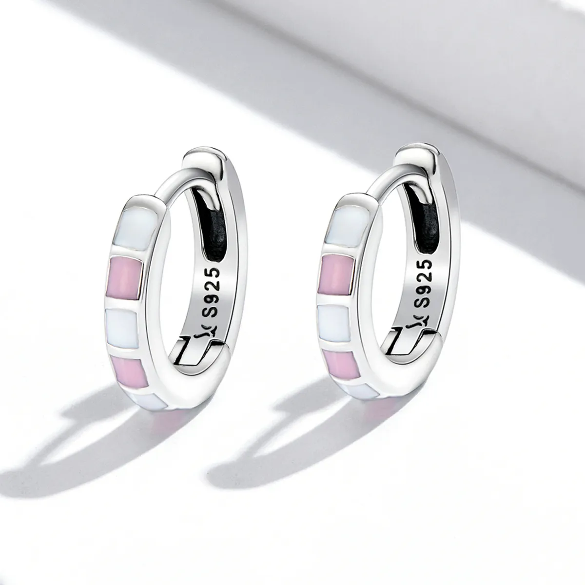 Pandora Style Simple Grid Hoop Earrings - SCE1372