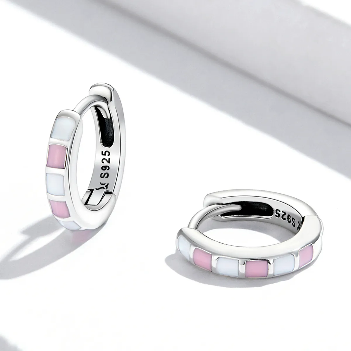 Pandora Style Simple Grid Hoop Earrings - SCE1372