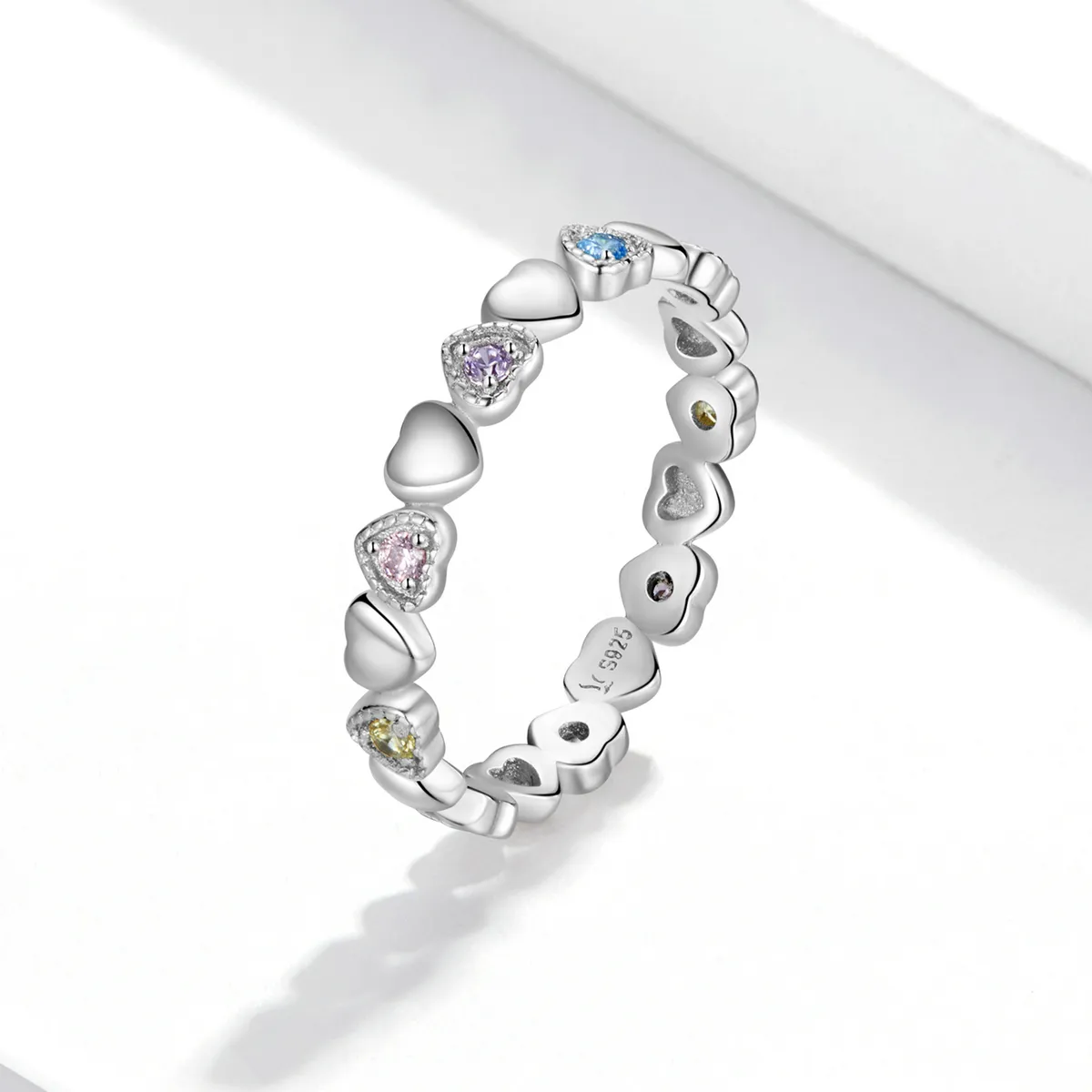 Pandora Style Band of Hearts Ring - SCR140