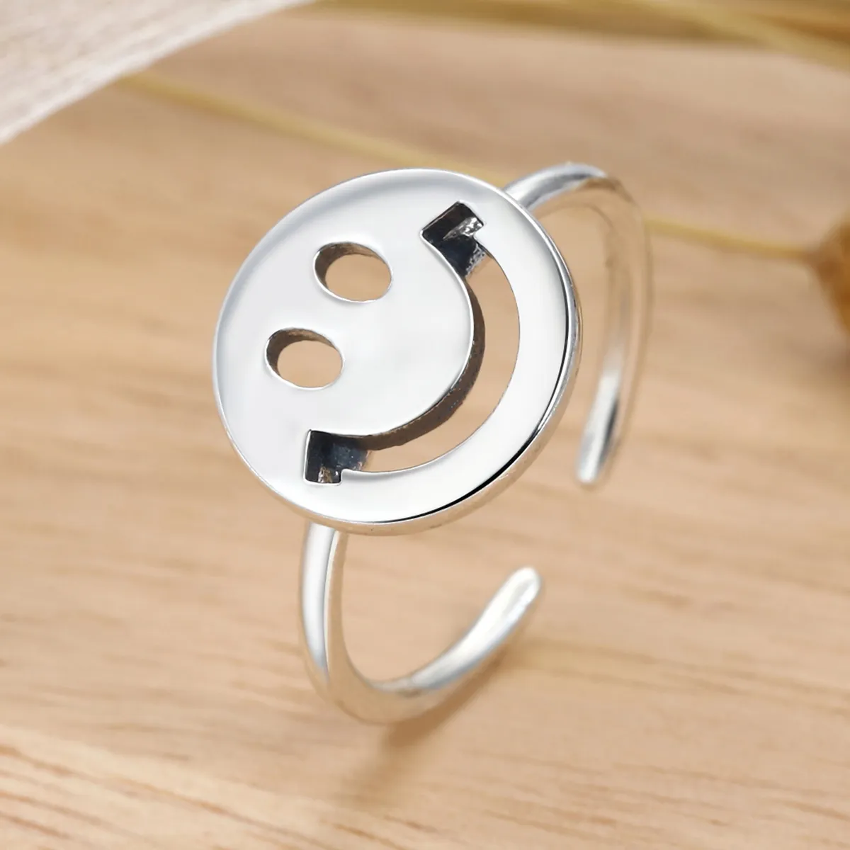 Pandora Style Cute Smiley Face Open Ring - VSR117