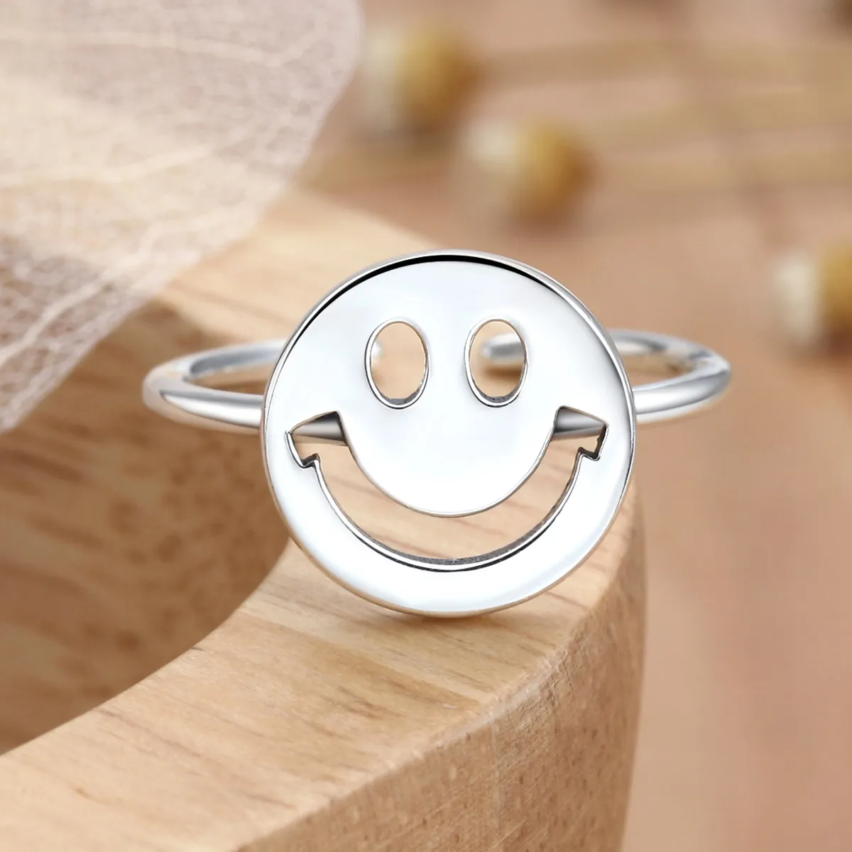 Pandora Style Cute Smiley Face Open Ring - VSR117