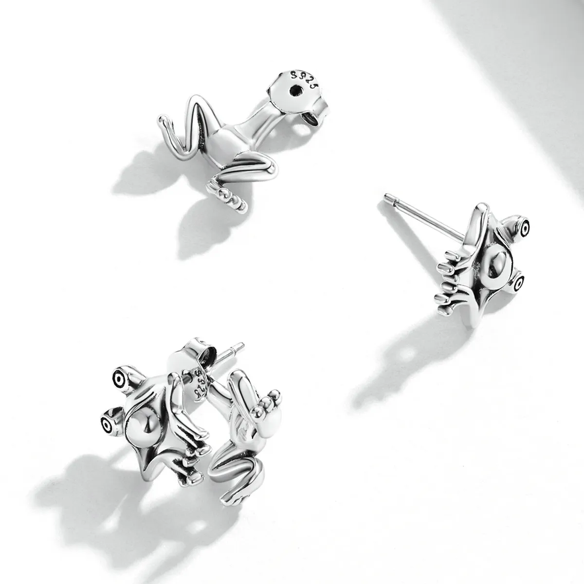 Pandora Style Funny Frog Stud Earrings - SCE1324