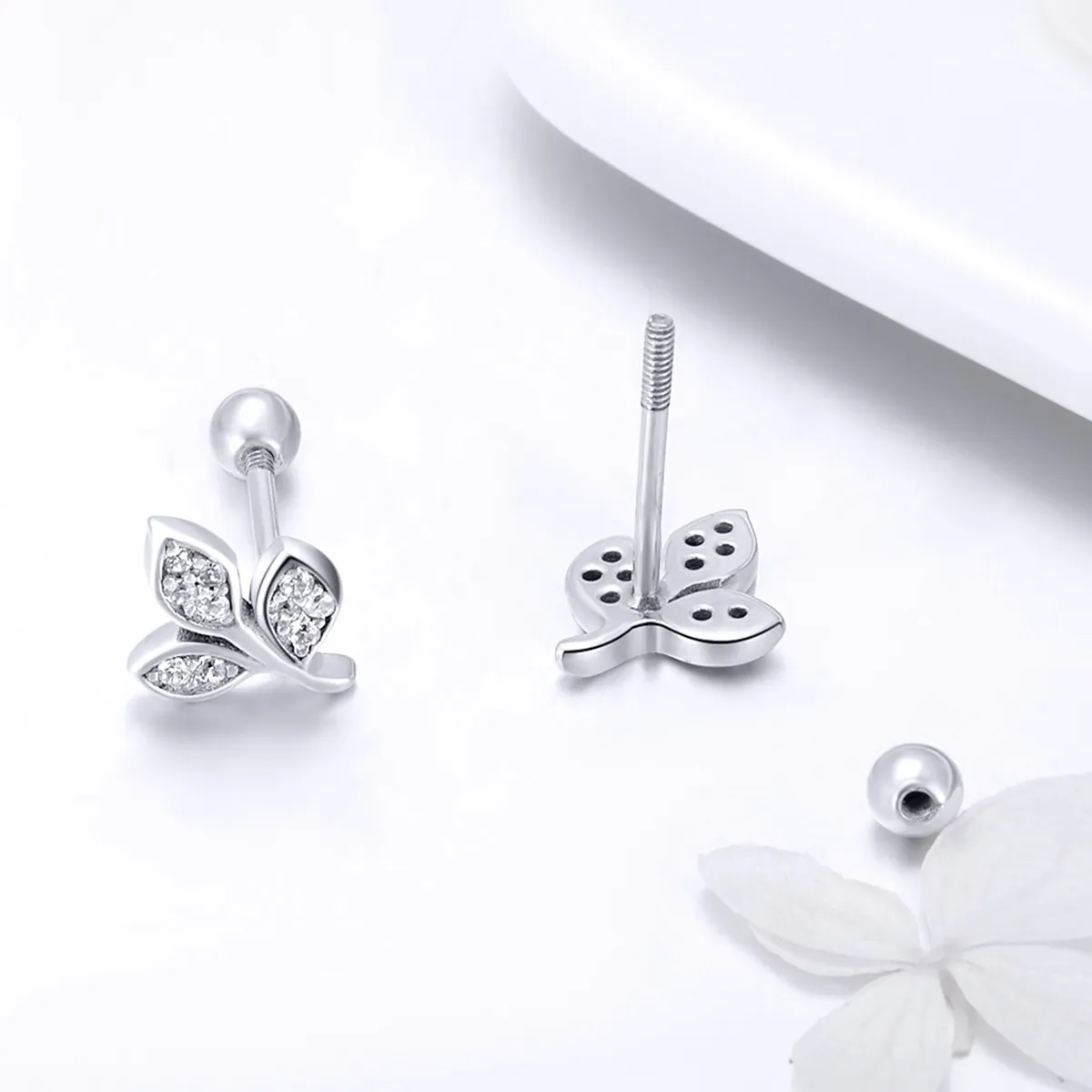 Pandora Style Listening to The Leaves Stud Earrings - SCE431