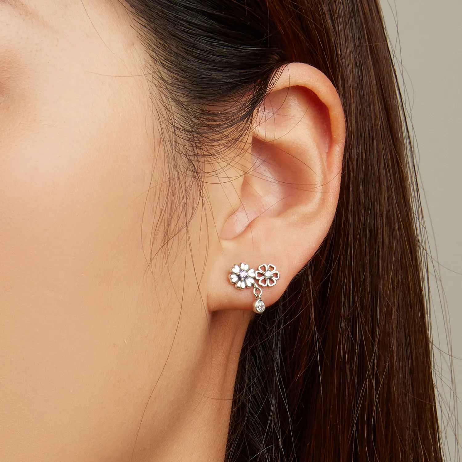 Pandora Style Little Daisy Stud Earrings - SCE1514