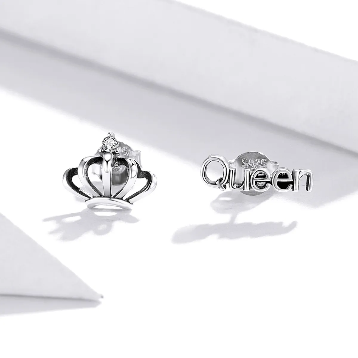 Pandora Style Simple Crown Stud Earrings - SCE934