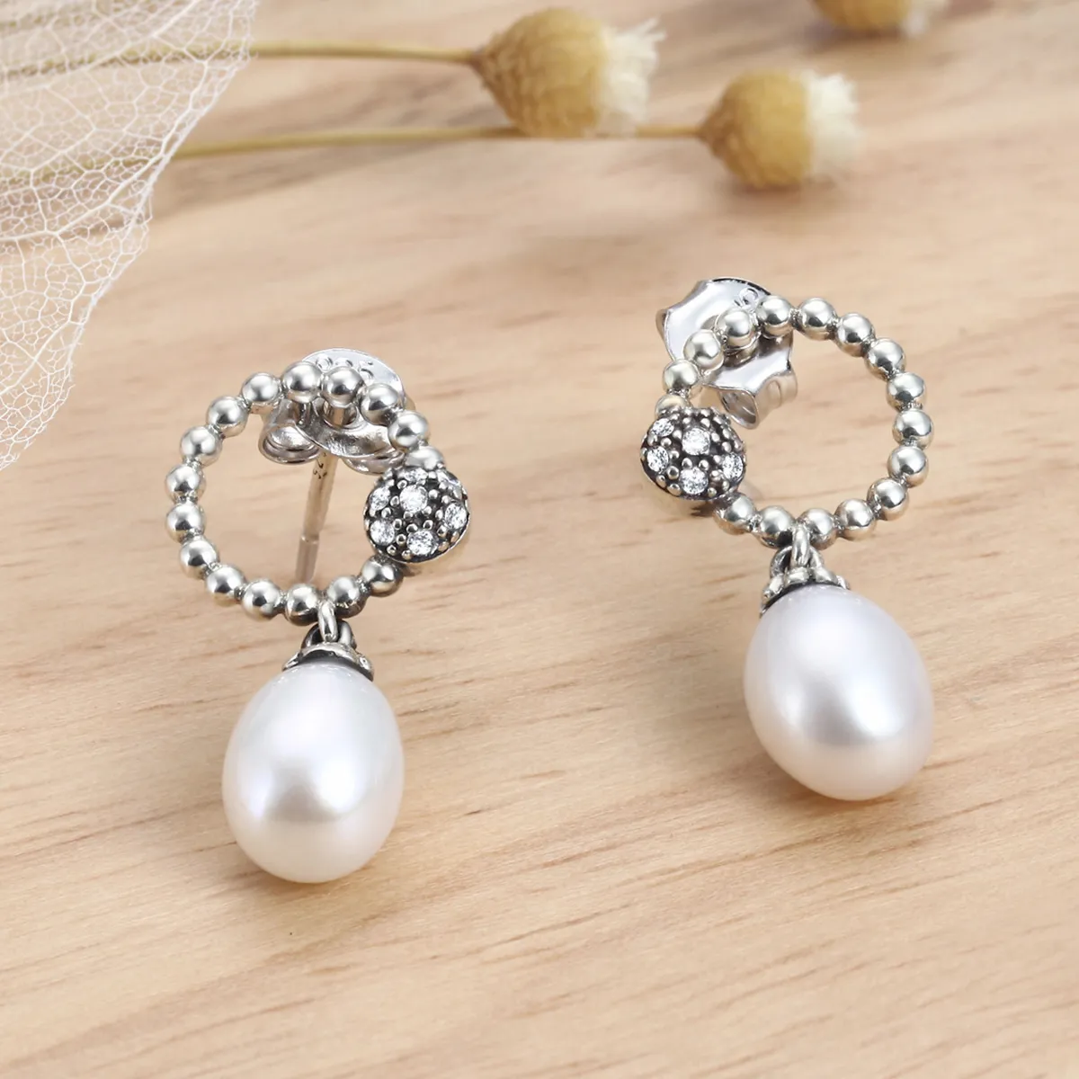 Pandora Style Warm Temperament Stud Earrings - VSE095