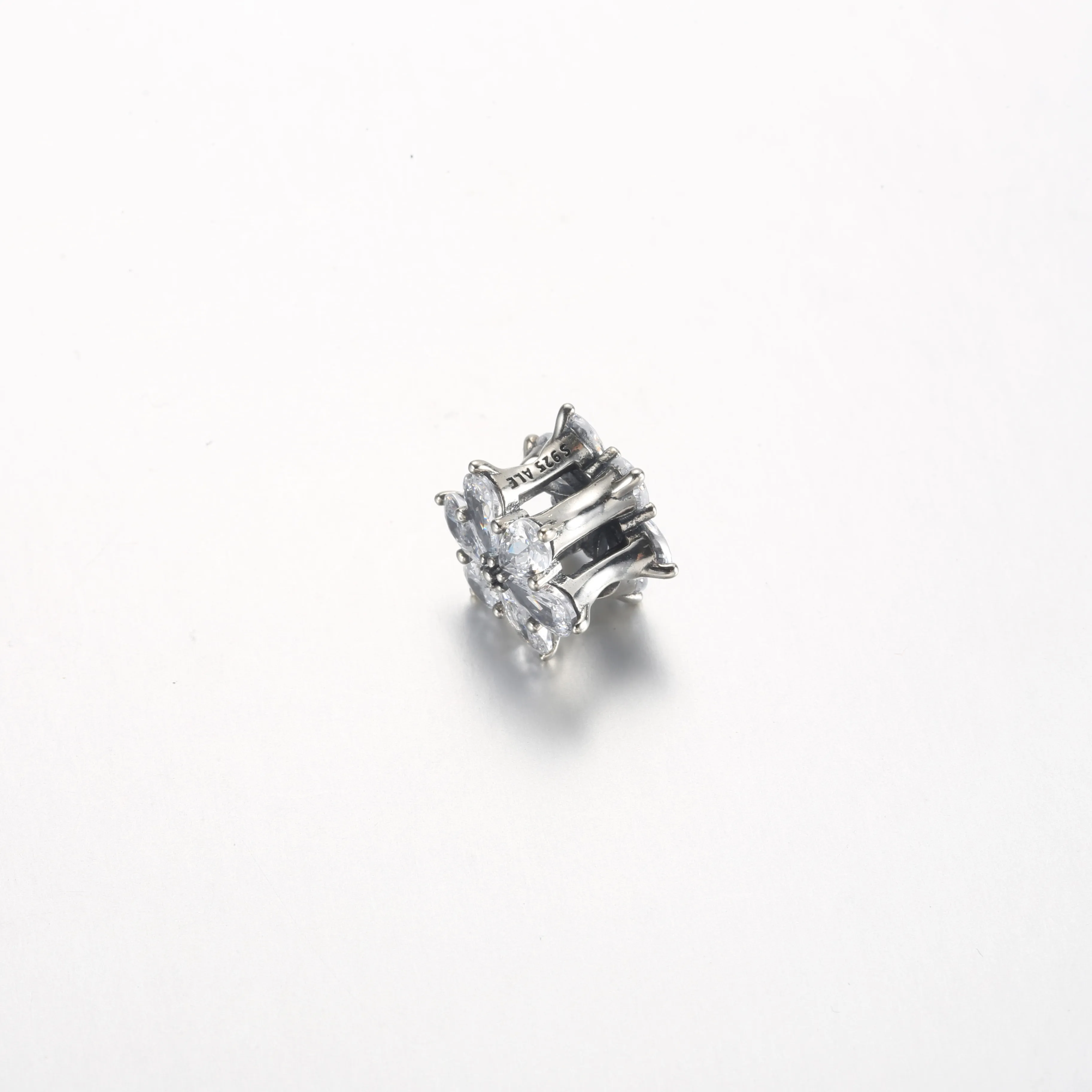 Pandora Sparkling Herbarium Cluster Charm - 792623C01