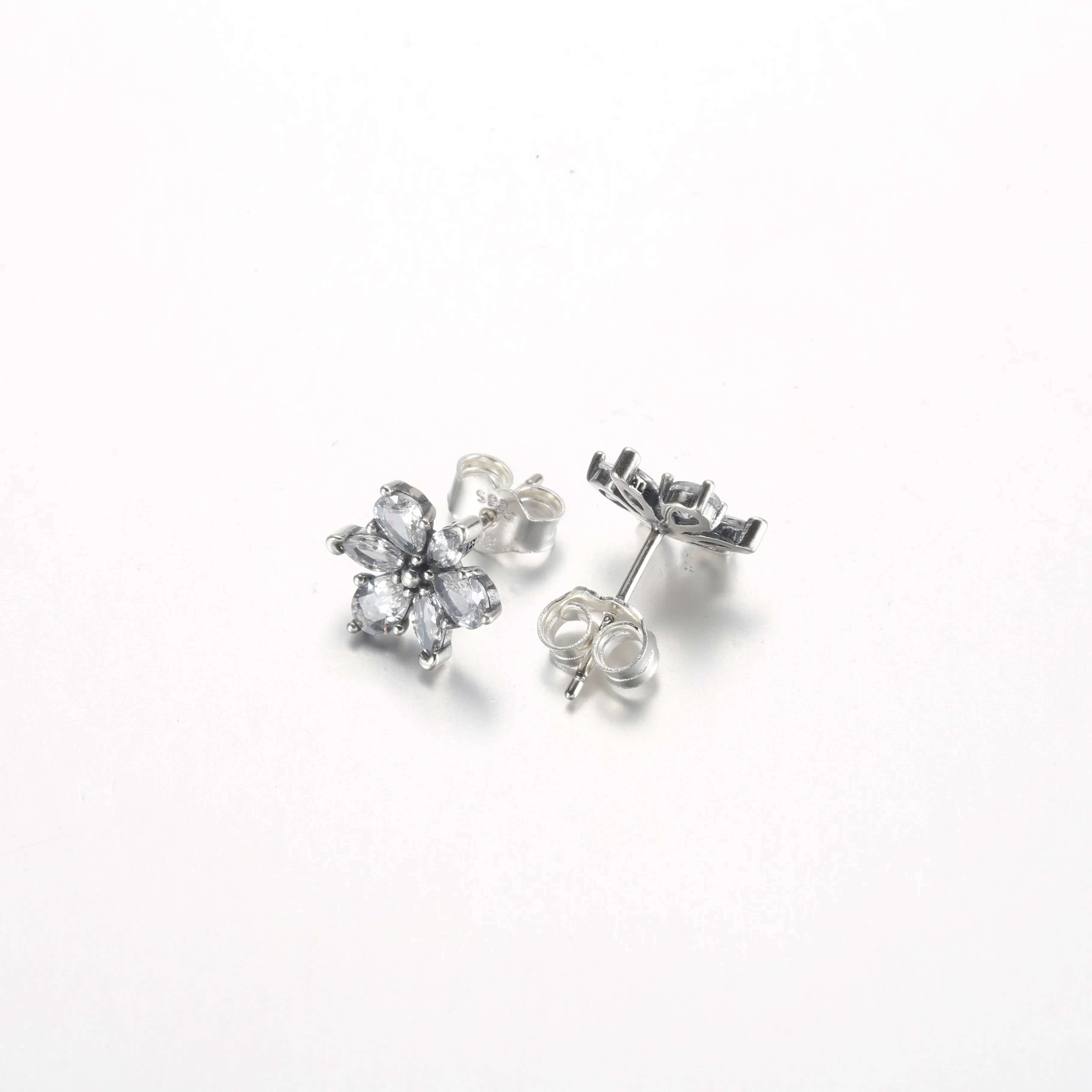 Pandora Sparkling Herbarium Cluster Stud Earrings - 292633C01