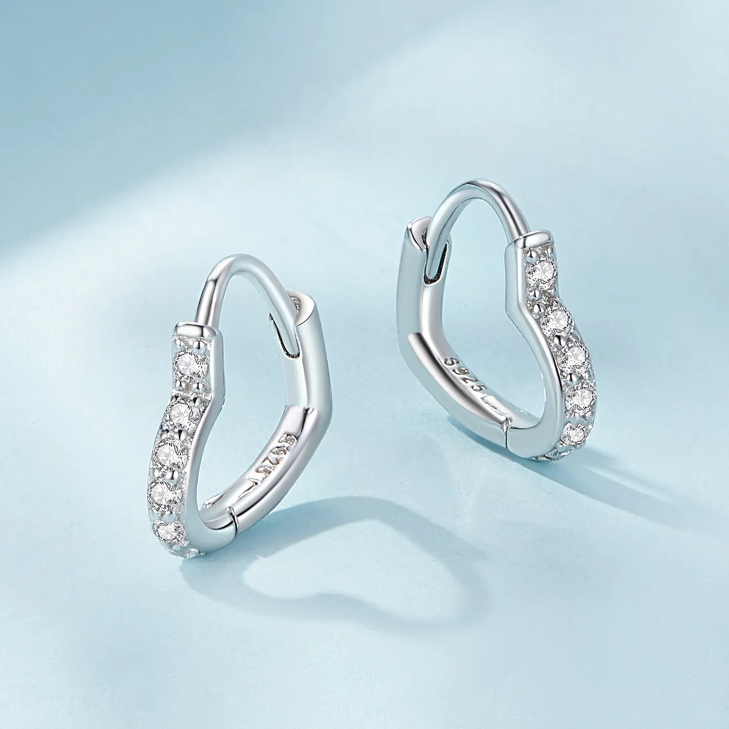 Pandora Style Heart-Shaped Hoop Earrings - SCE1626