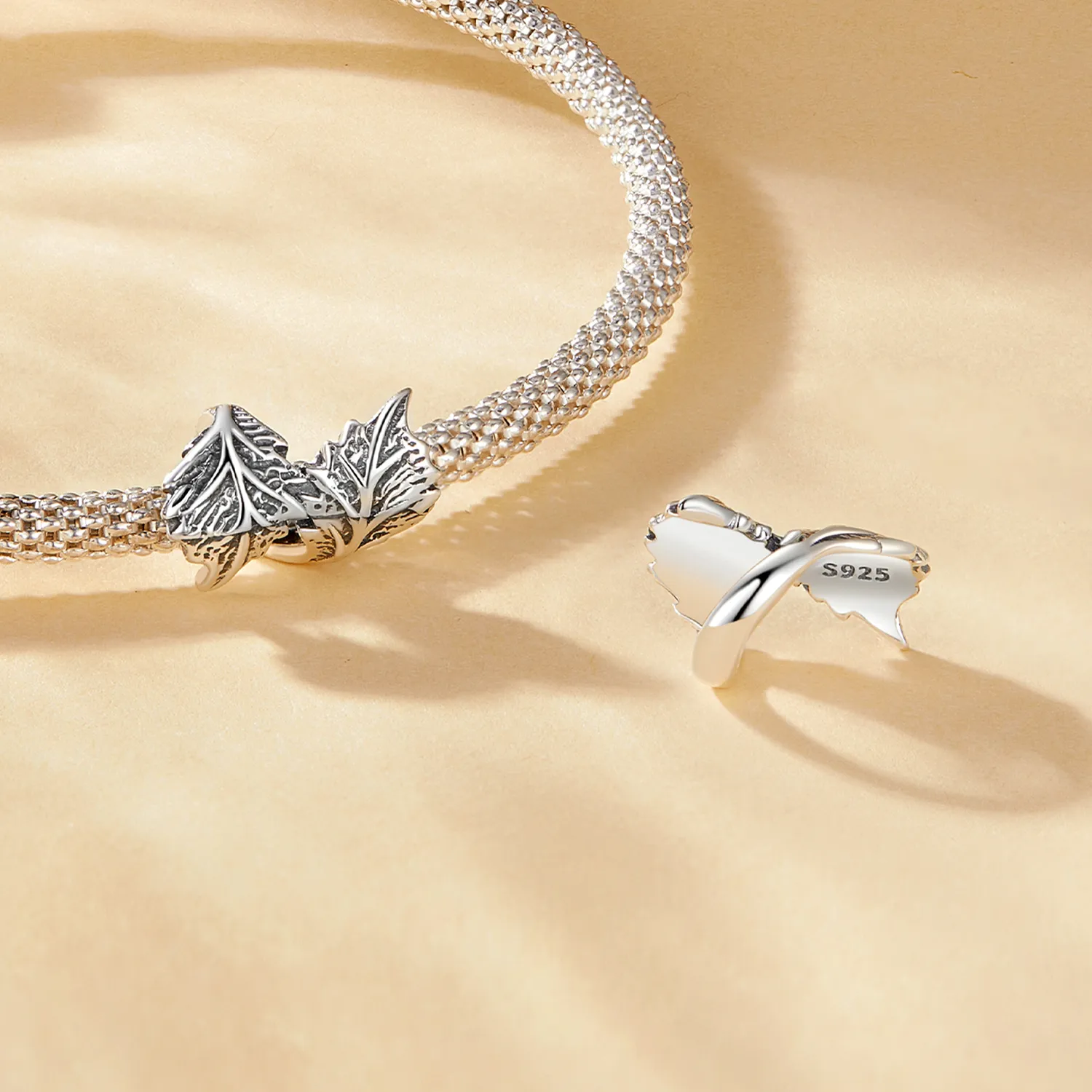 Pandora Style Leaf Charm - SCC2575