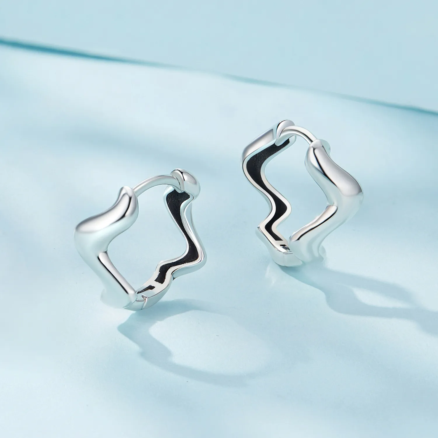 Pandora Style Wave Hoop Earrings - SCE1624