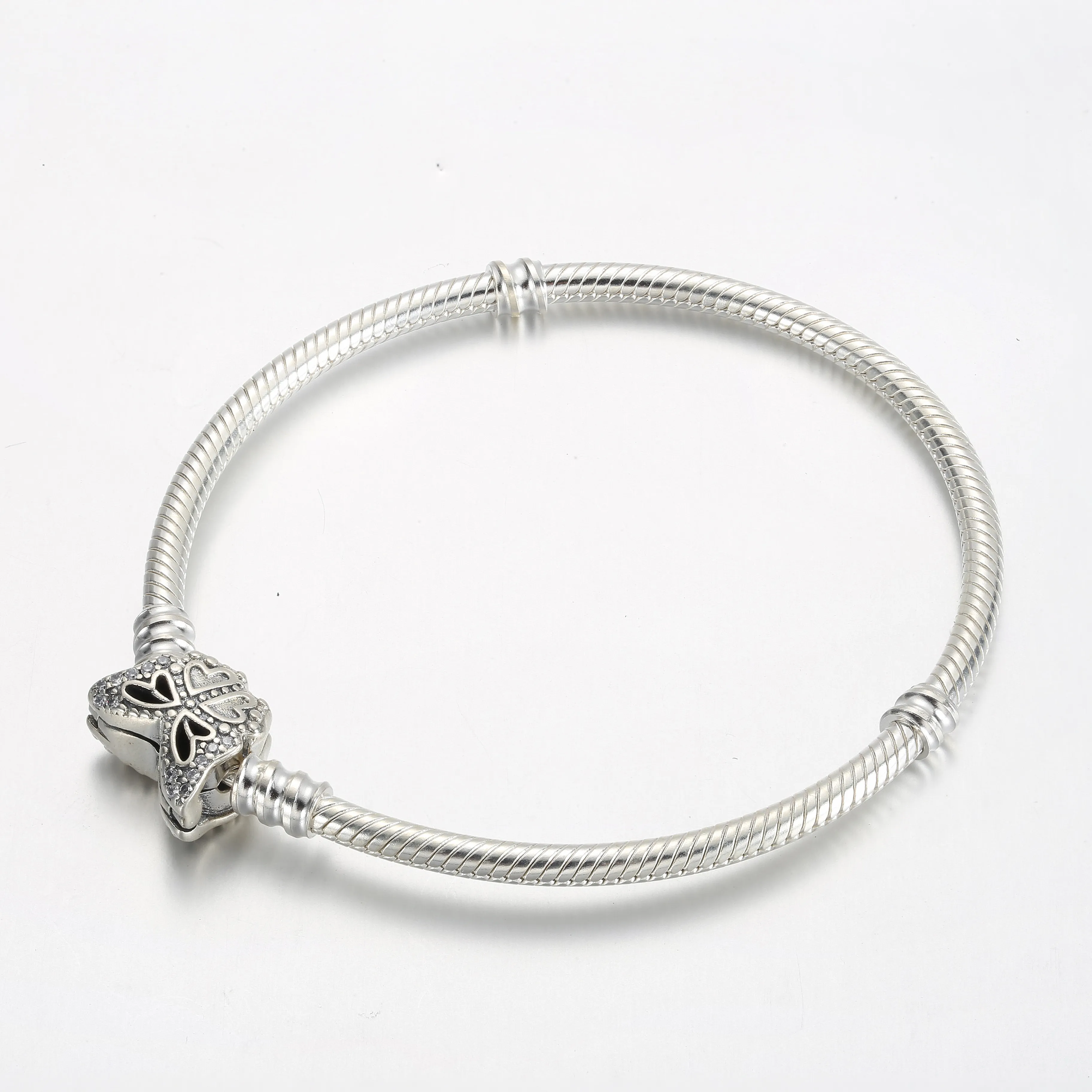 Pandora Moments Butterfly Clasp Snake Chain Bracelet - 590782C01