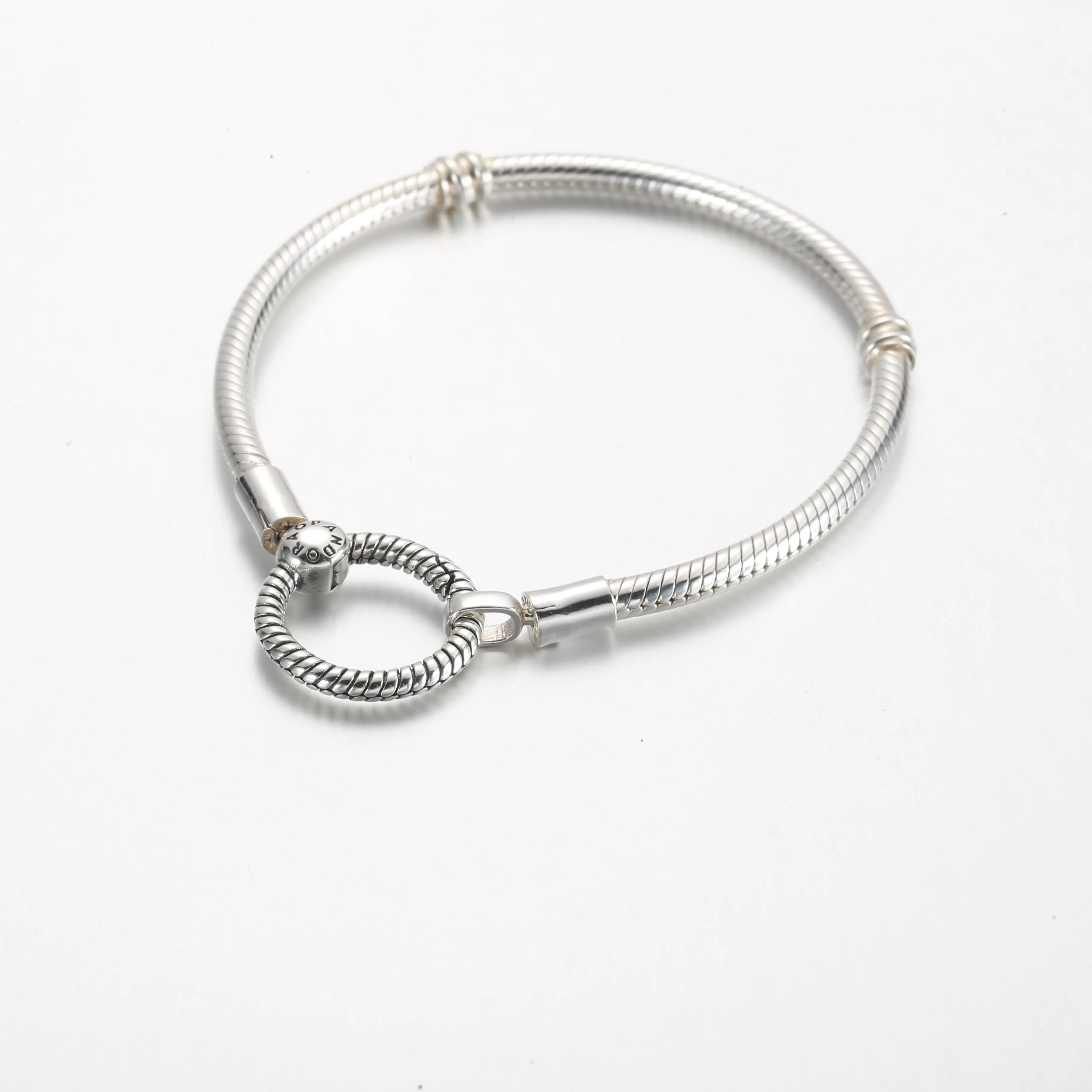 Pandora Moments O Closure Snake Chain Bracelet - 592242C00