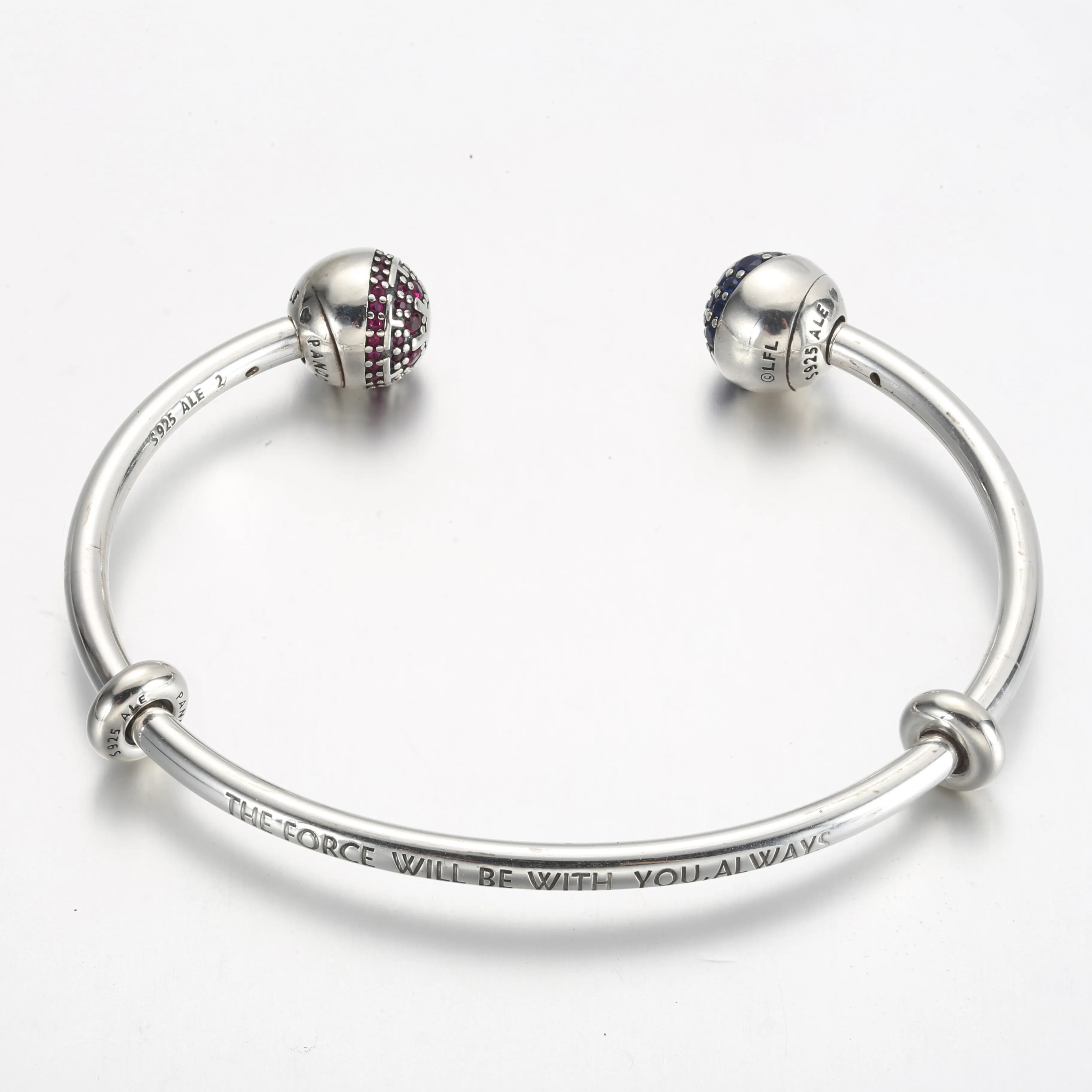 Pandora Moments Star Wars™ Light & Dark Side Logo Open Bangle - 591139C01