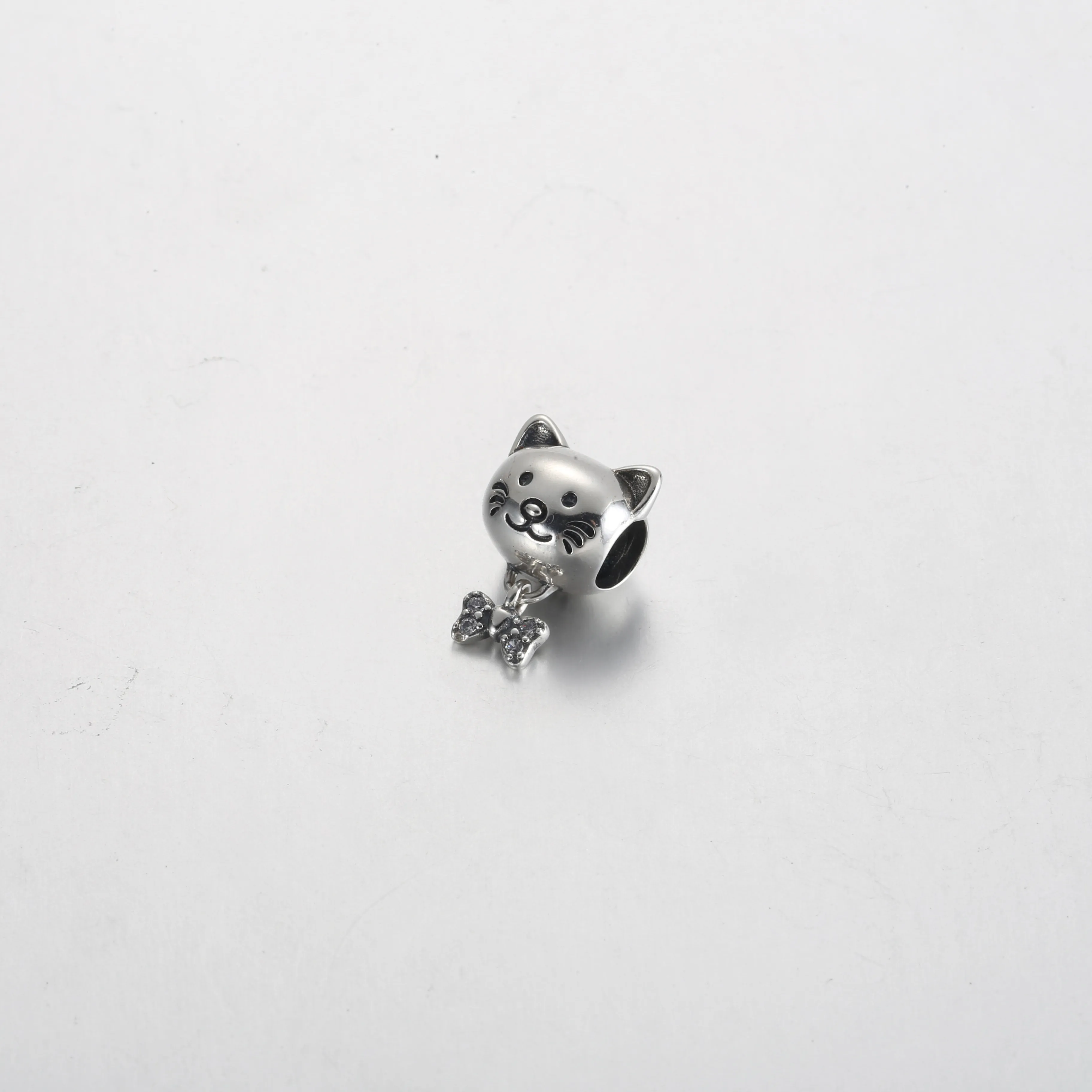 Pandora Pet Cat & Bow Charm - 792255C01