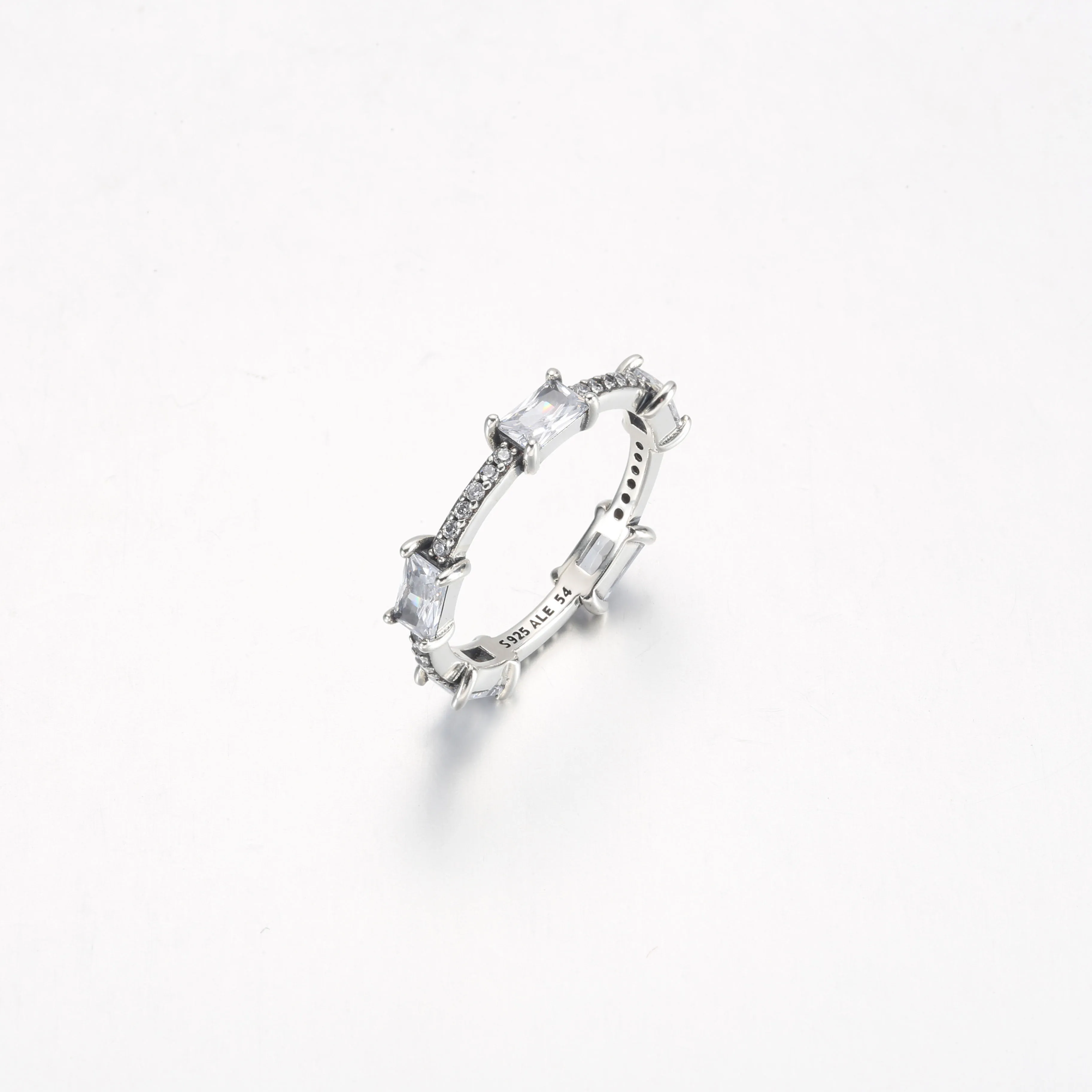 Pandora Rectangular Bars Sparkling Pavé Ring - 192397C01