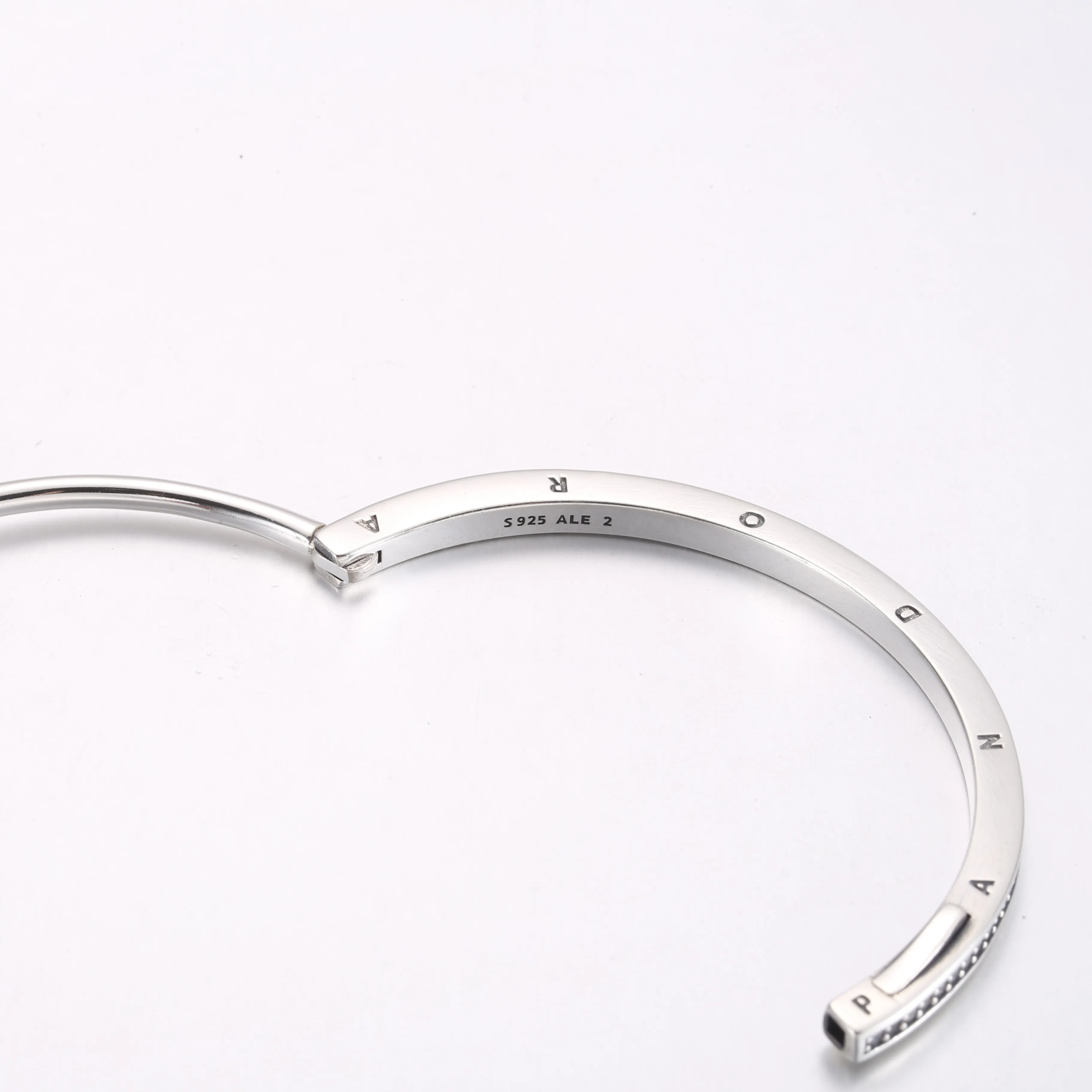 Pandora Signature I-D Pavé Bangle - 592313C01