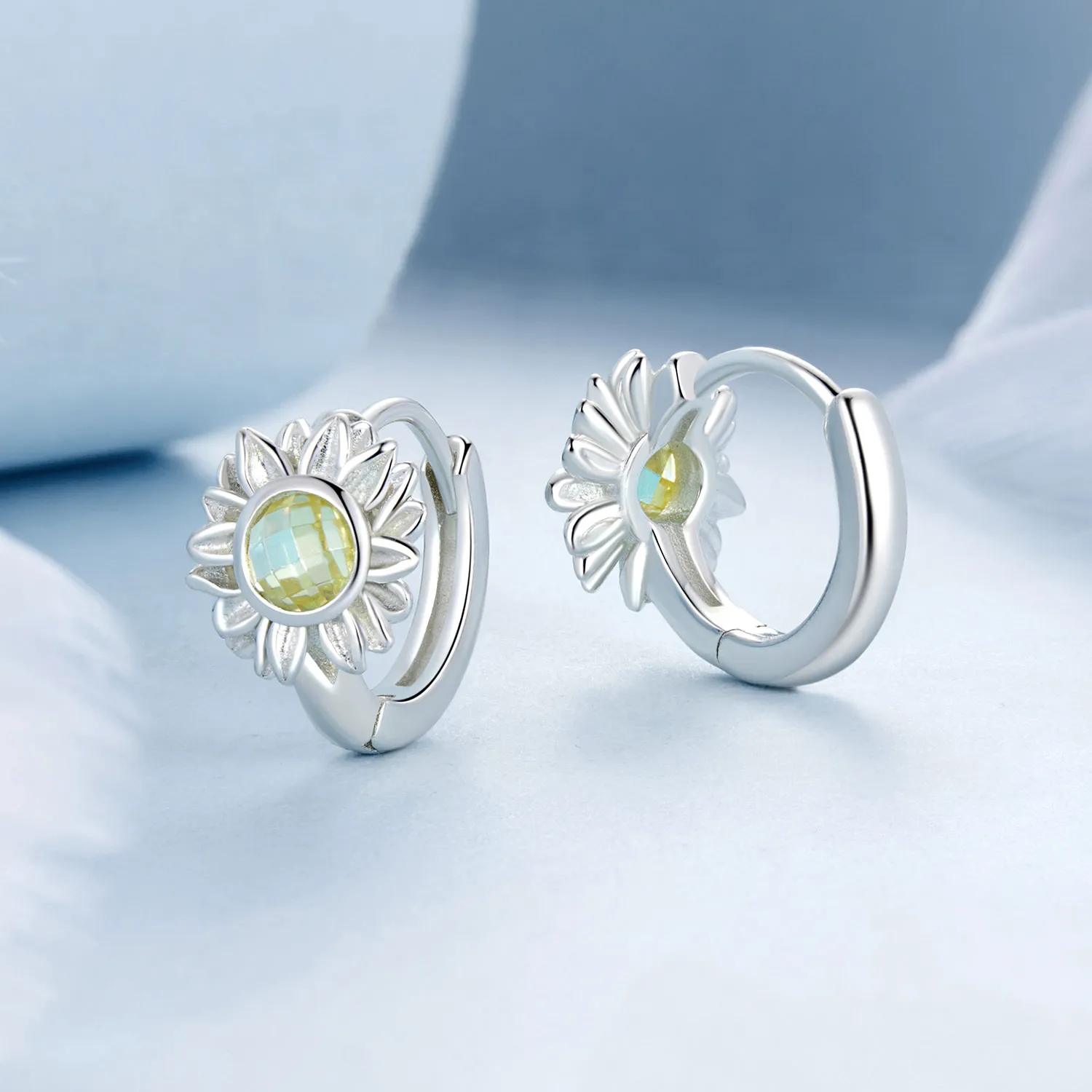 PANDORA Style Sunflower Earrings - BSE966