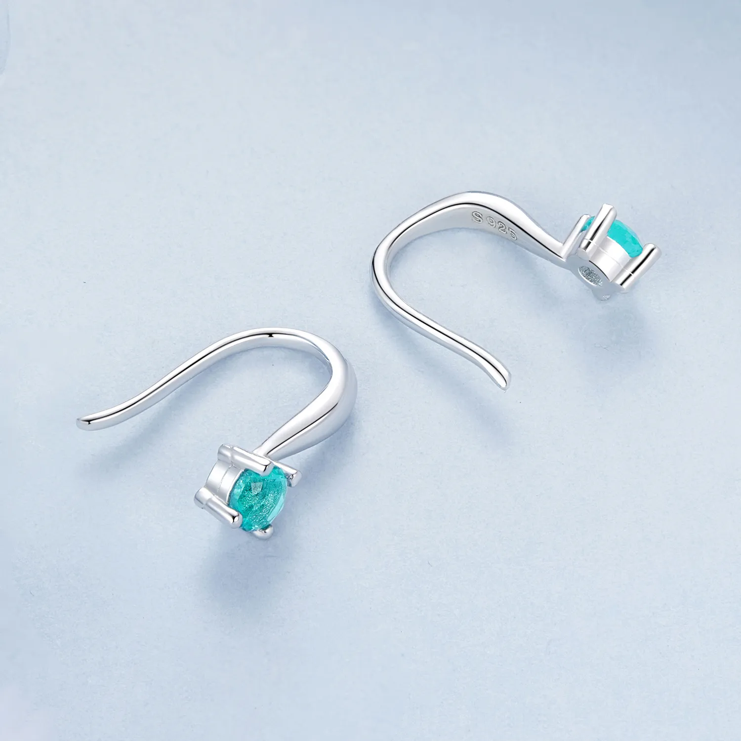 PANDORA Style Green ear hooks - BSE1029