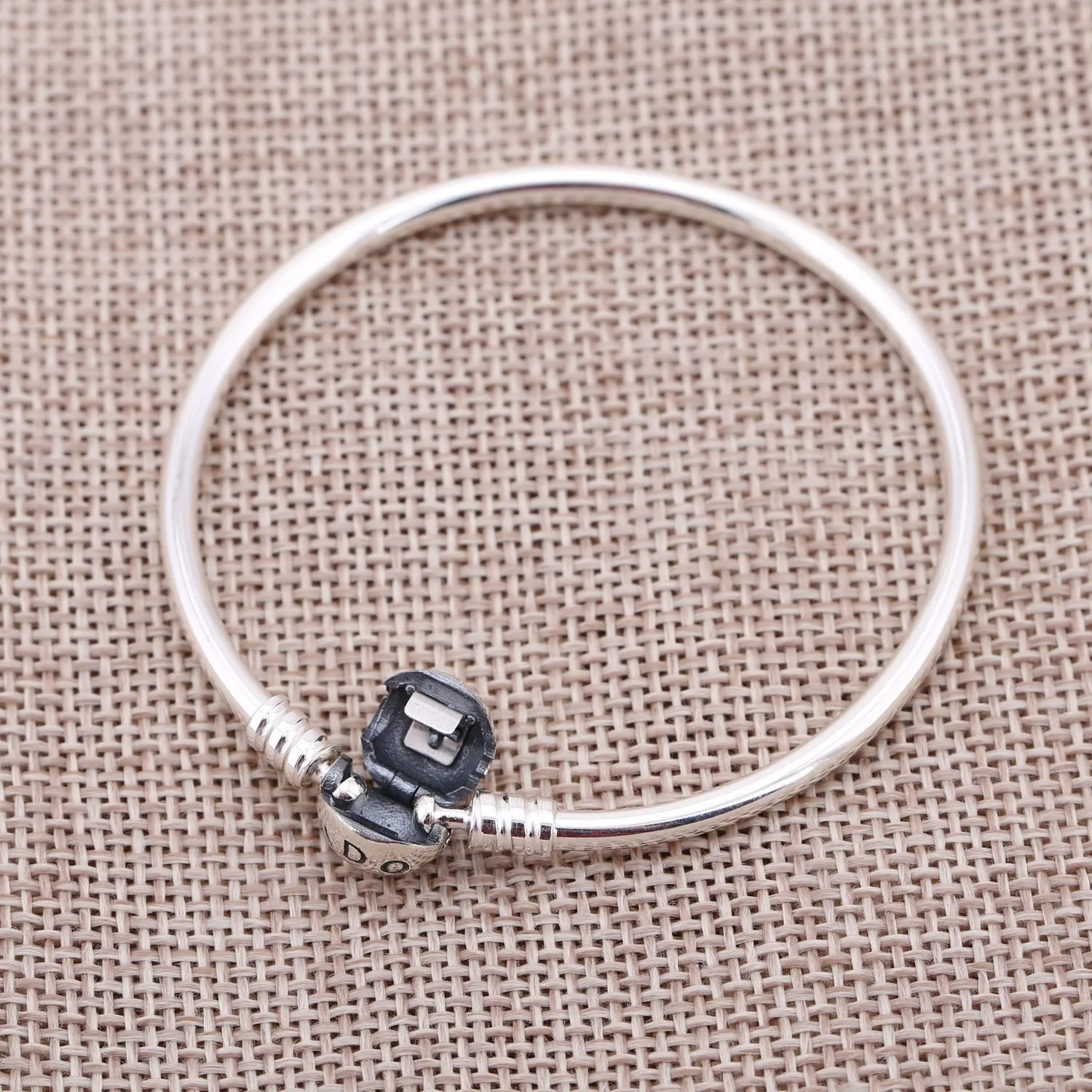 PANDORA Bangle ESSENCE - 596006