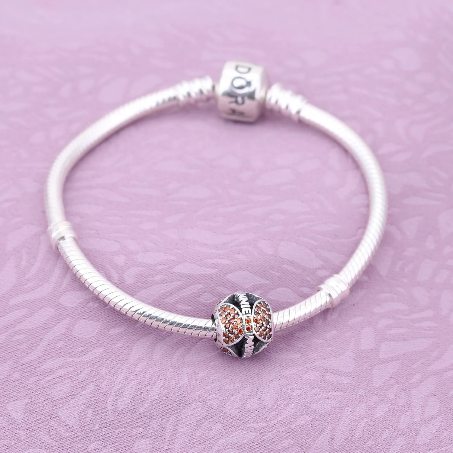 Disney Minnie Mouse "Minnie's Sparkling Bow" Charm - PANDORA