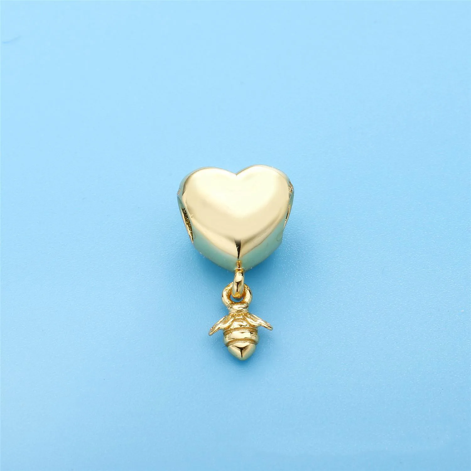 Heart Bee Charm, PANDORA Shine™ Dangle - 767022