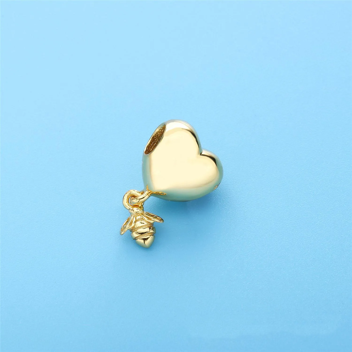 Heart Bee Charm, PANDORA Shine™ Dangle - 767022