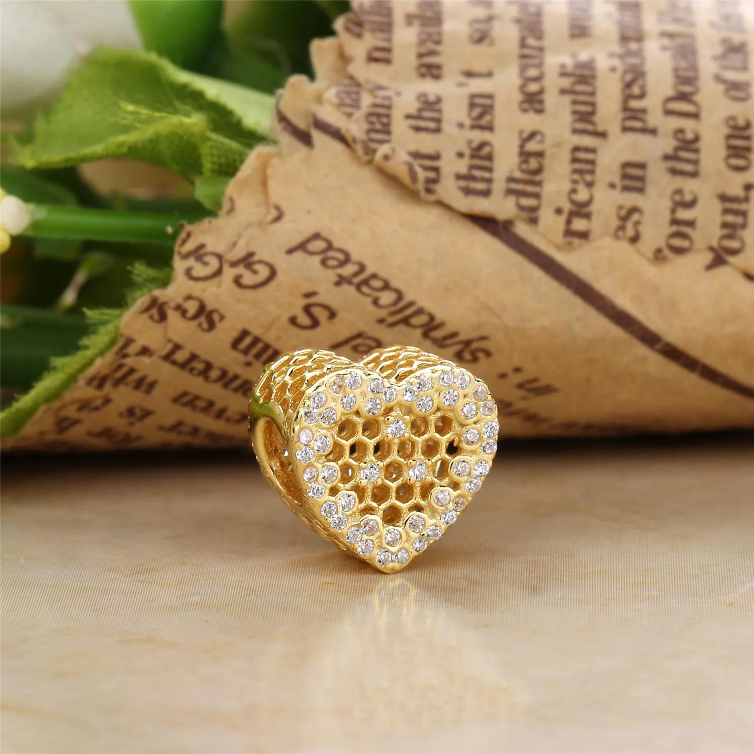 Honeycomb Lace Charm, PANDORA Shine™ - 767039CZ