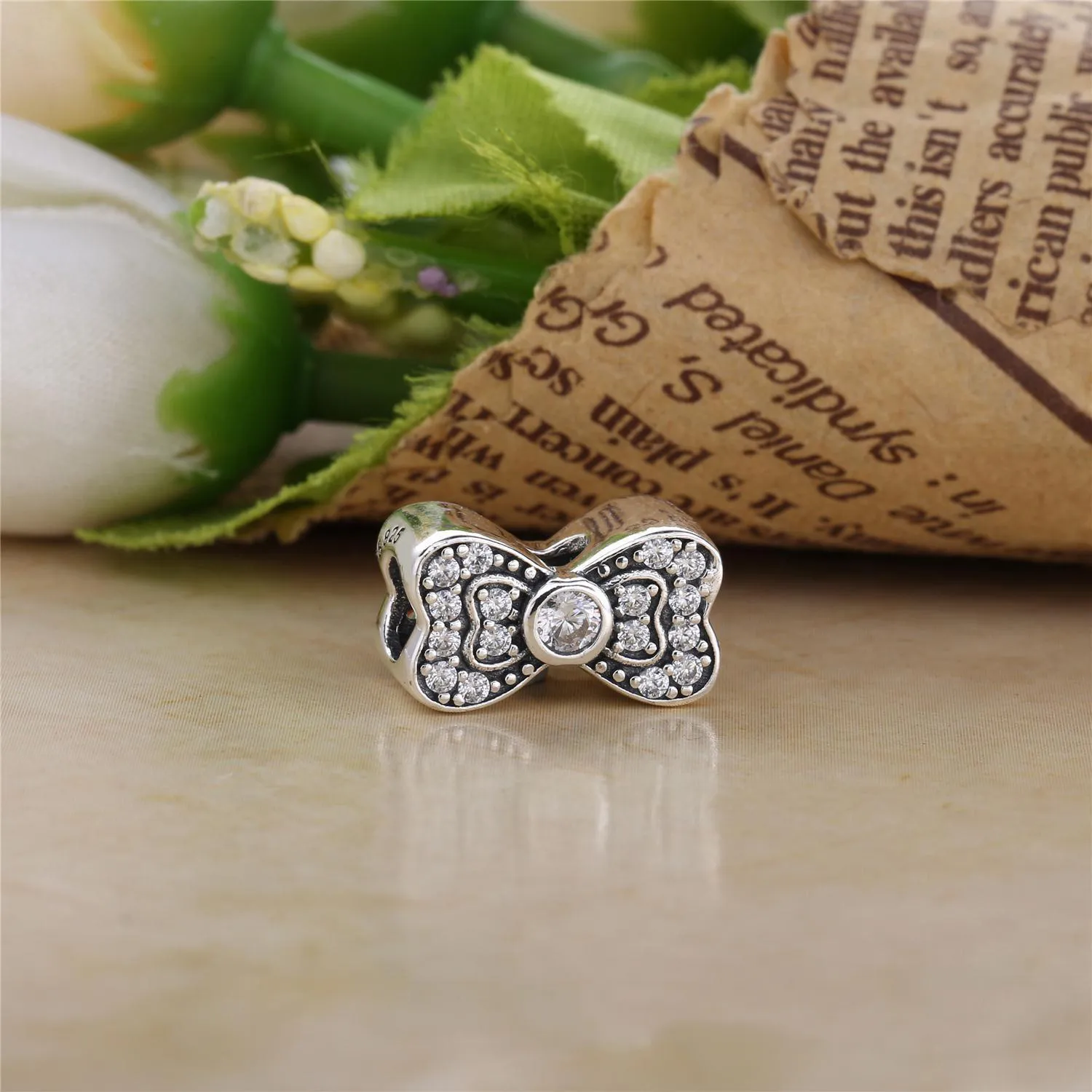 PANDORA Bow Charm - nQ05Xnks