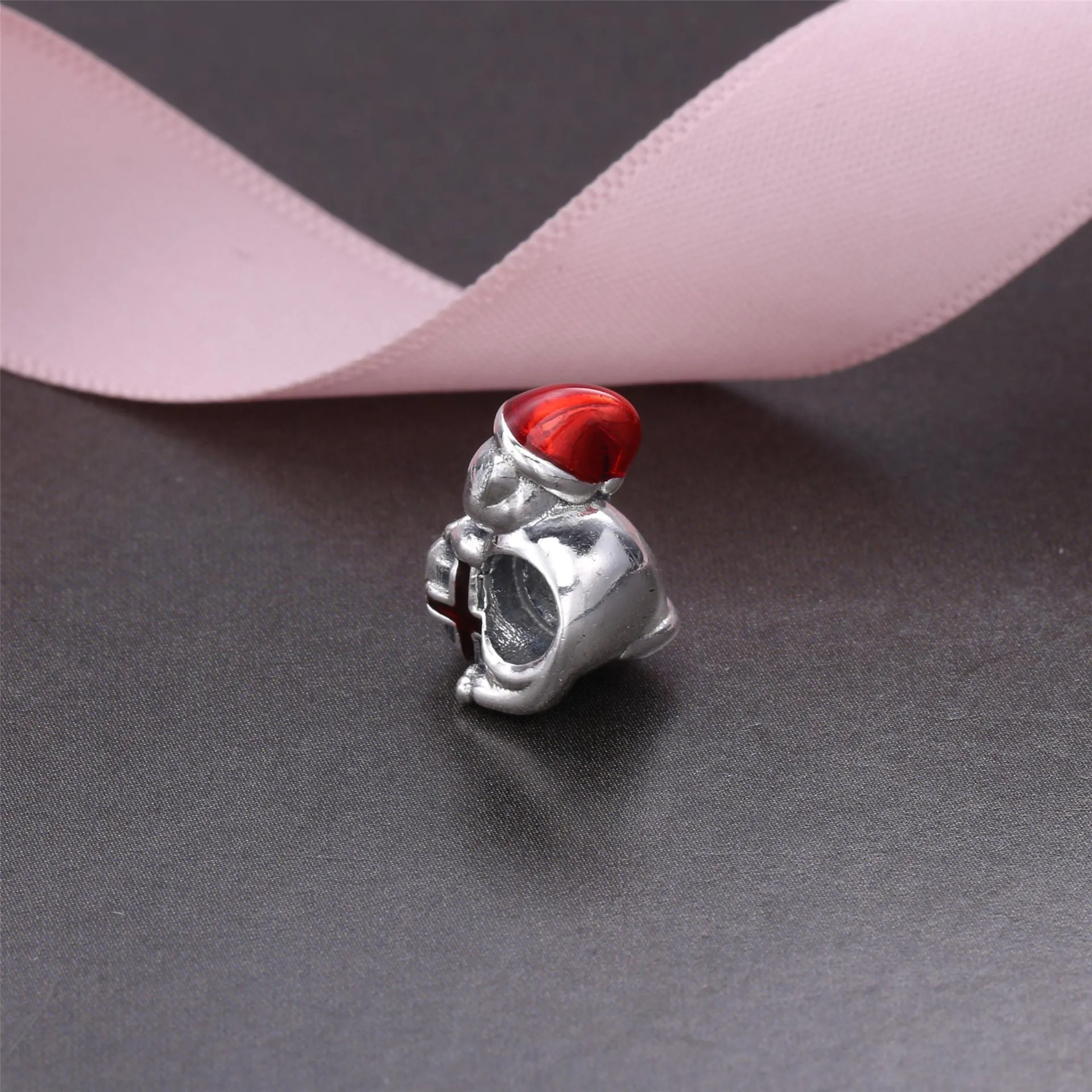 PANDORA Christmas Kitten Charm - 792007EN39