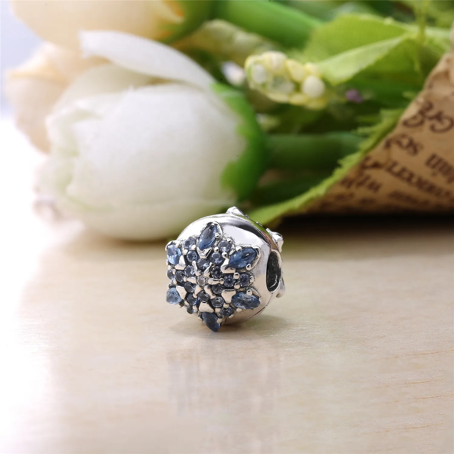 PANDORA Crystalized Snowflake Clip, Multi-Colored Crystal Clear CZ - 791997NMB