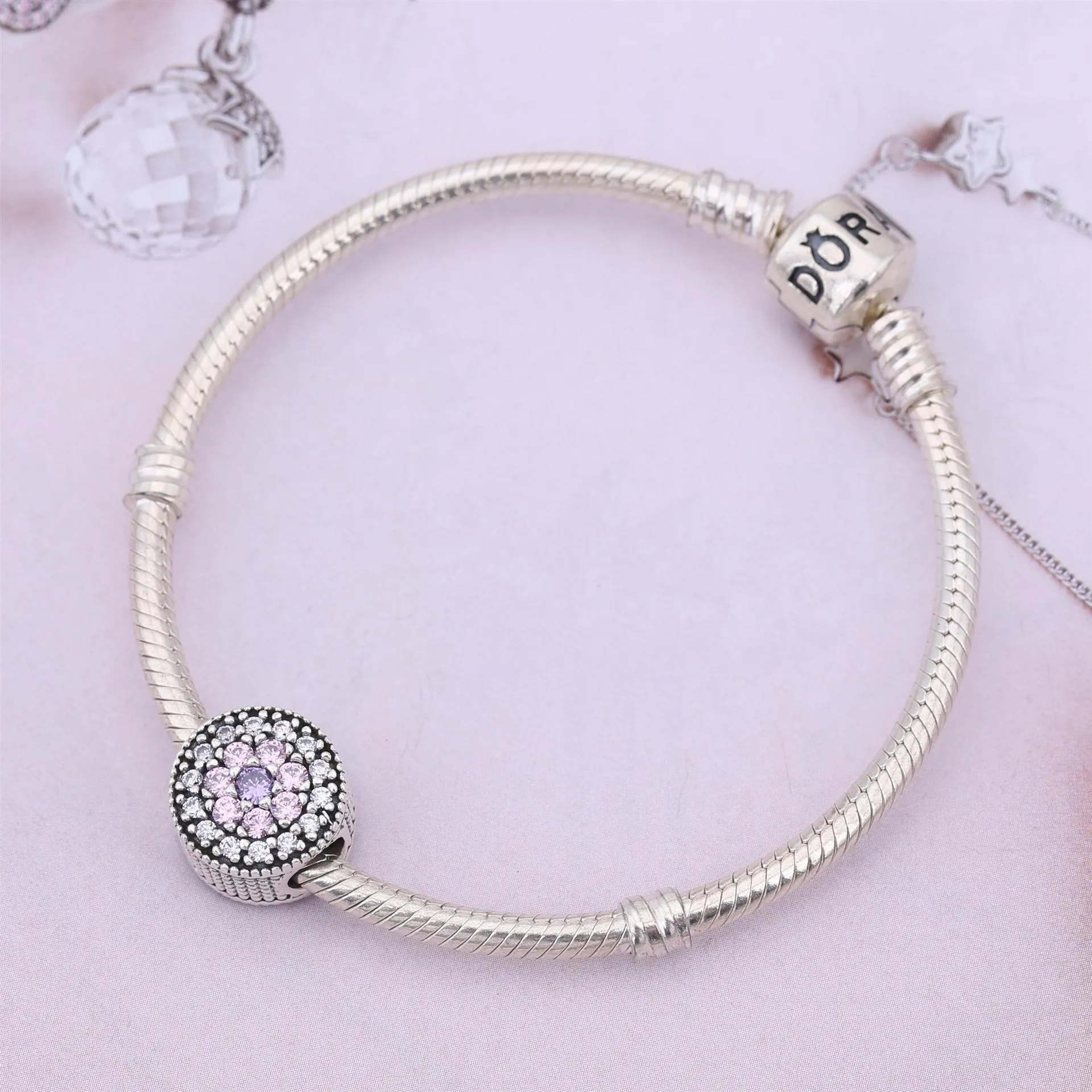 PANDORA Dazzling Floral Charm - 791820pczmx