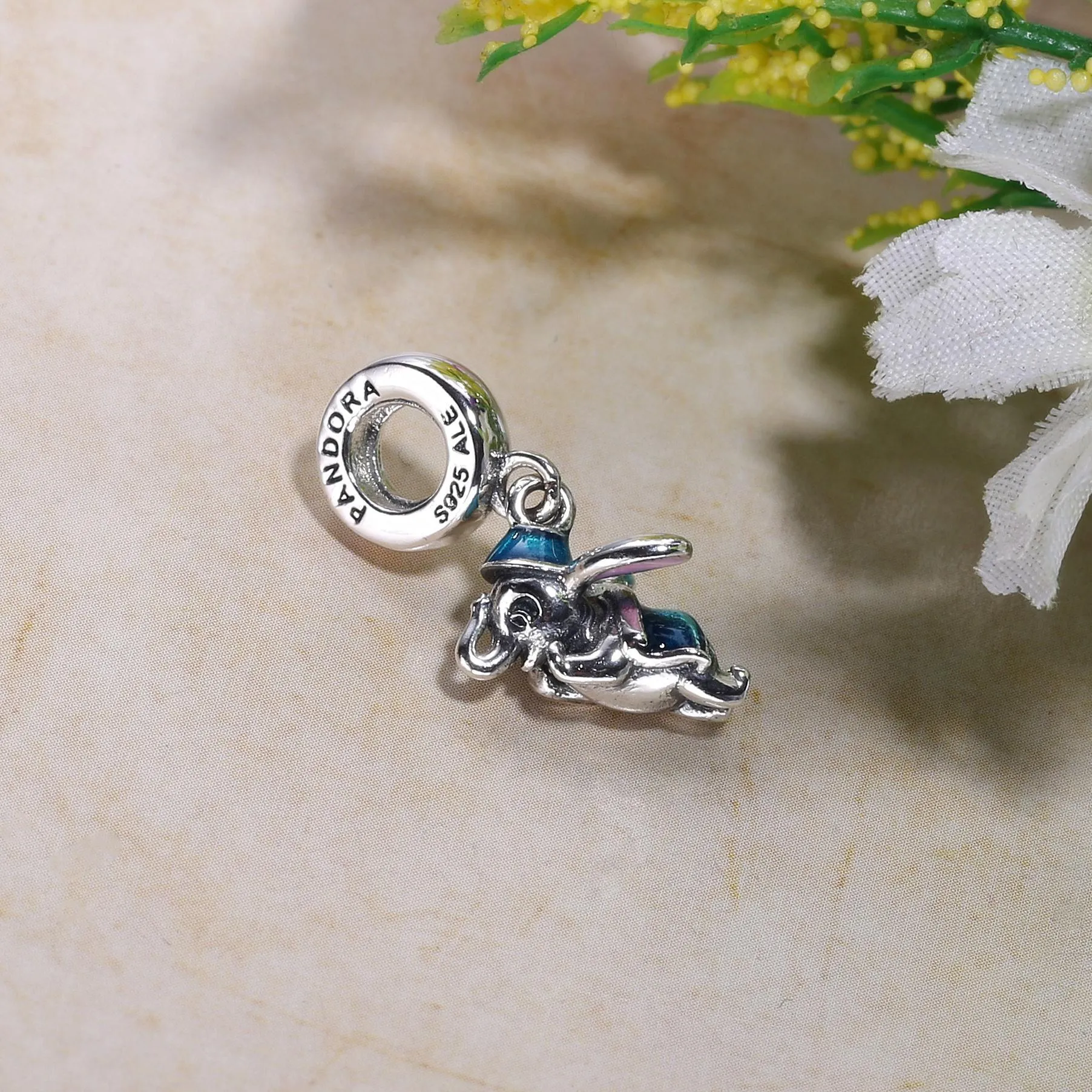 PANDORA Disney Parks Flying Dumbo Dangle Charm - 792124ENMX